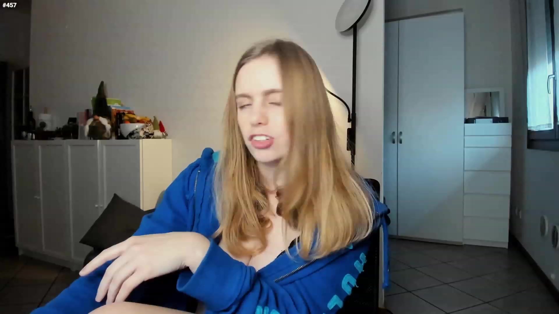 Gallery image thumbnail from Personage's myfreecams stream on, 01/19/2023, 16:14 image 9 of 20
