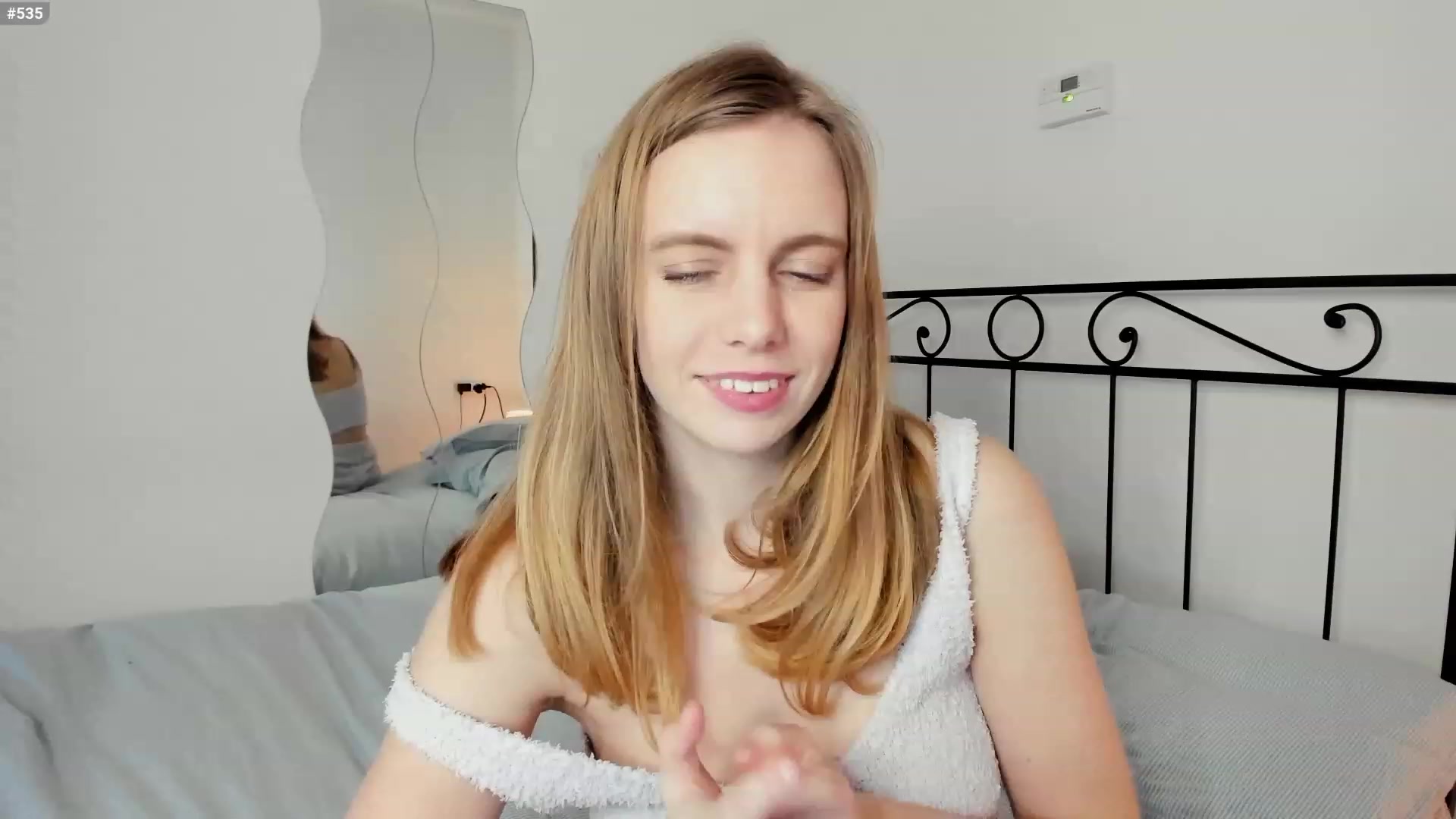 Gallery image thumbnail from Personage's myfreecams stream on, 01/22/2023, 15:47 image 9 of 20