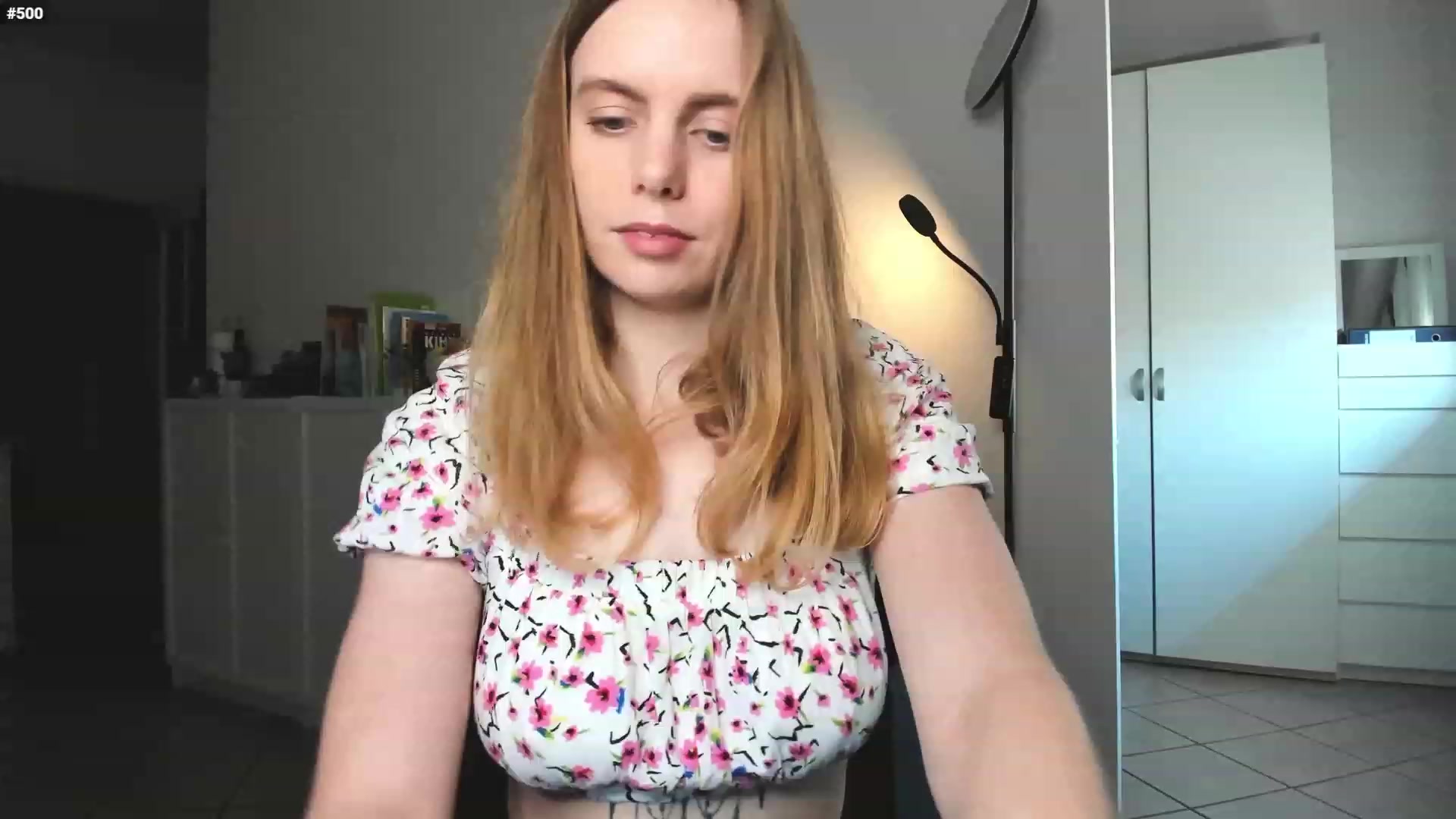 Gallery image thumbnail from Personage's myfreecams stream on, 01/31/2023, 15:03 image 16 of 20