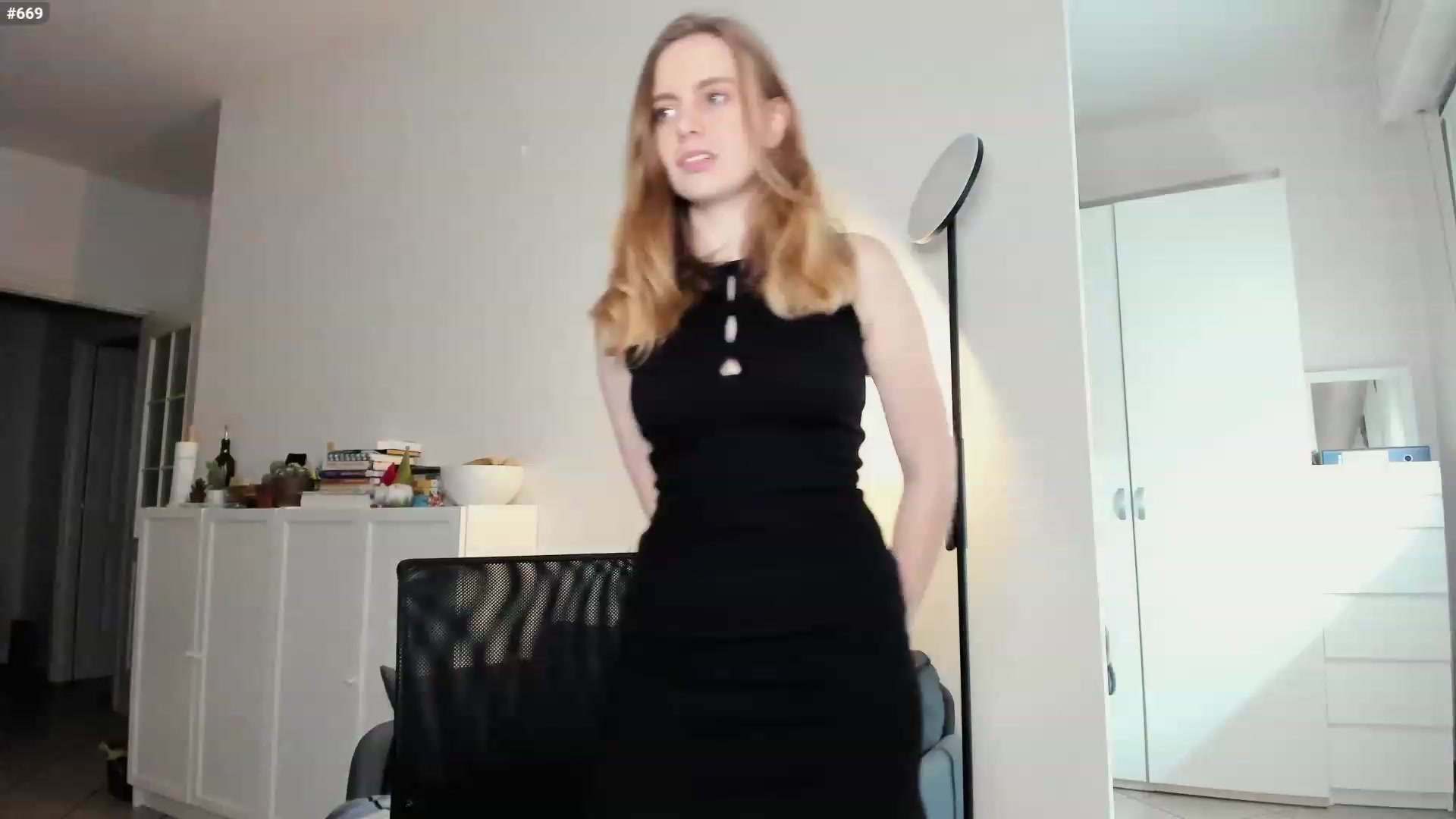 Gallery image thumbnail from Personage's myfreecams stream on, 02/03/2023, 16:13 image 7 of 20
