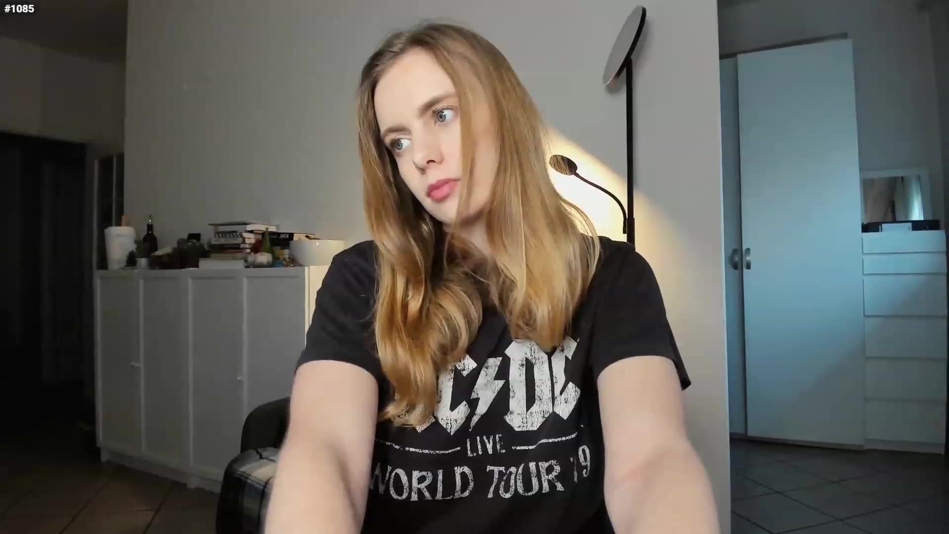 Gallery image thumbnail from Personage's myfreecams stream on, 02/05/2023, 16:27 image 4 of 20