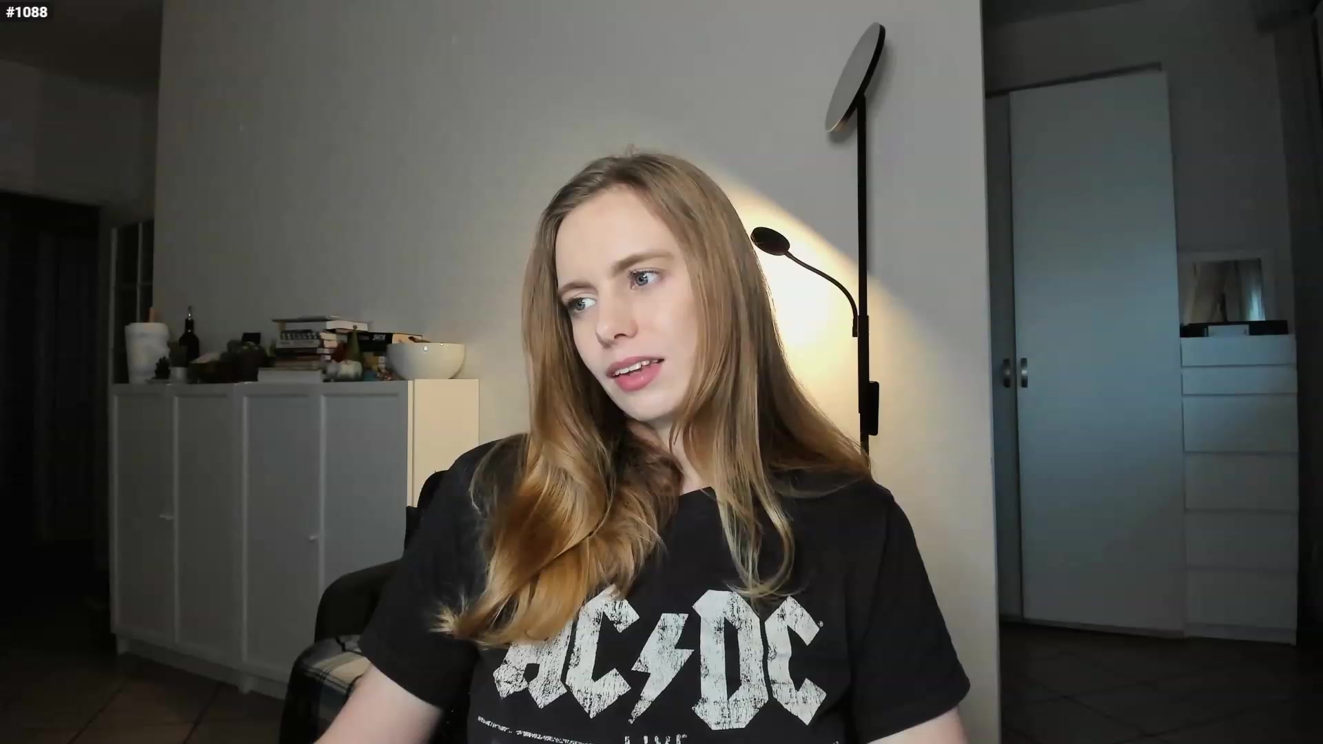 Gallery image thumbnail from Personage's myfreecams stream on, 02/05/2023, 17:51 image 1 of 20