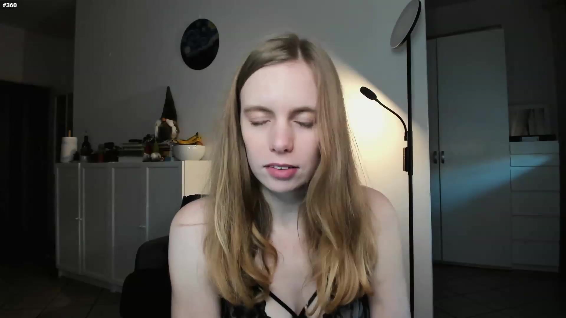Gallery image thumbnail from Personage's myfreecams stream on, 02/10/2023, 16:08 image 16 of 20