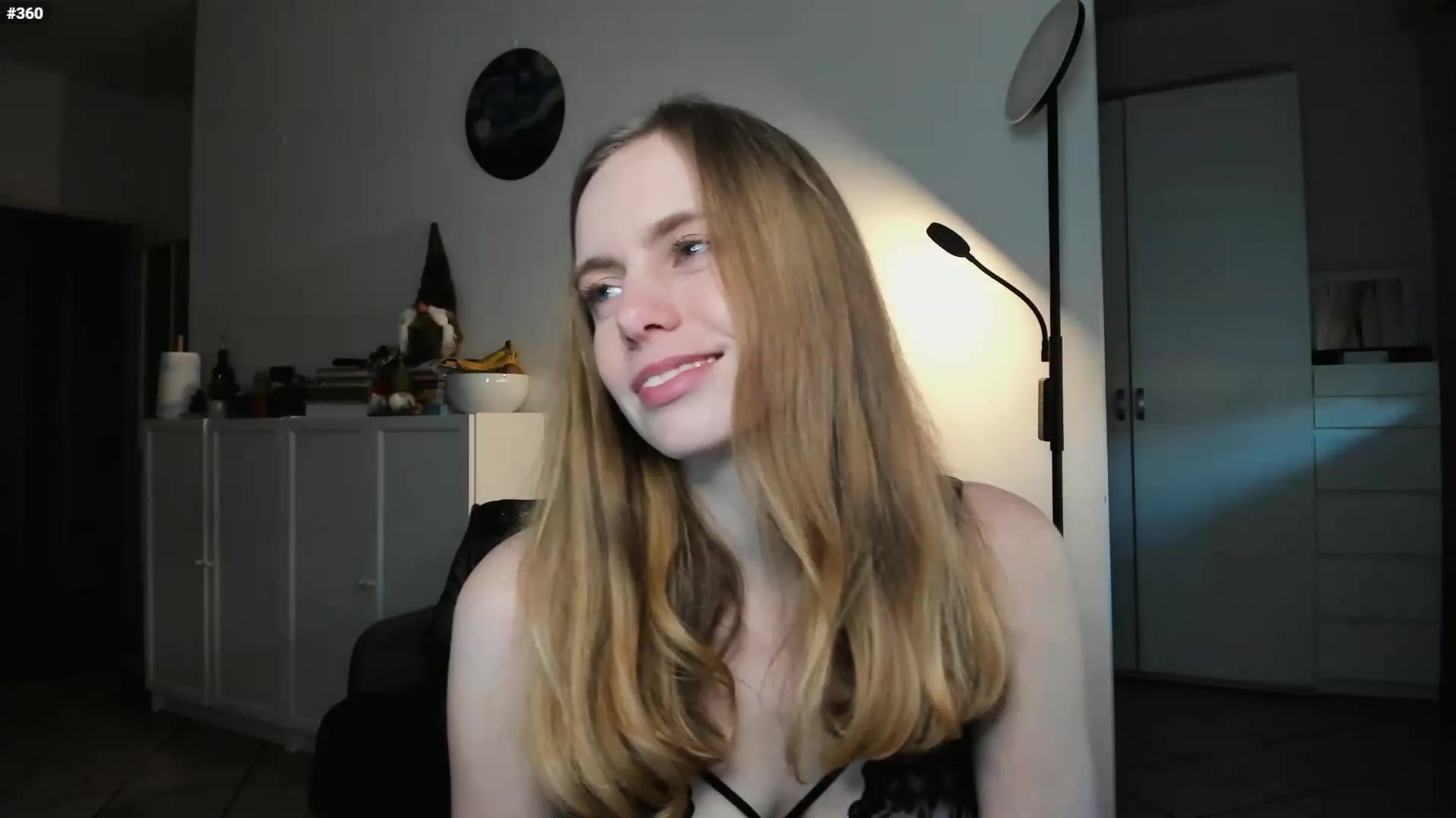 Gallery image thumbnail from Personage's myfreecams stream on, 02/10/2023, 16:08 image 17 of 20