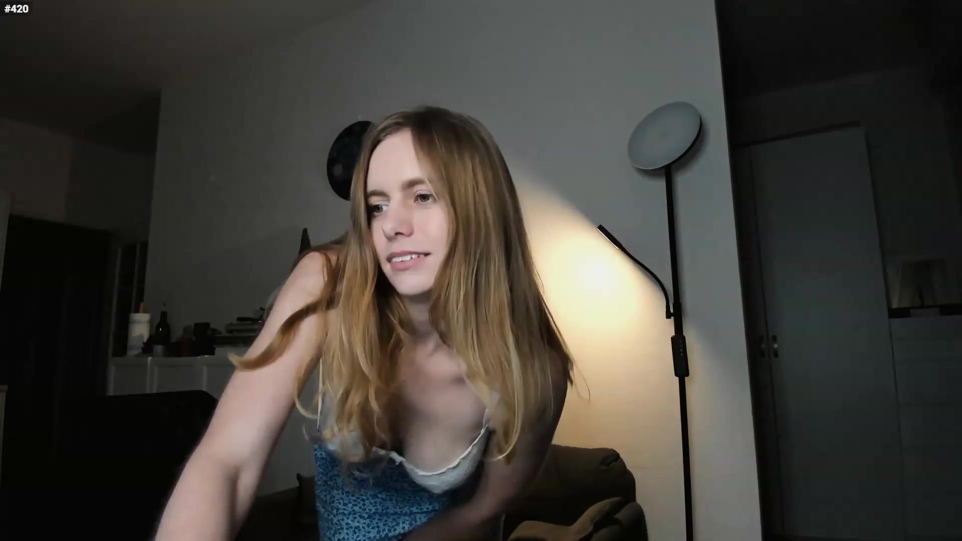Gallery image thumbnail from Personage's myfreecams stream on, 02/12/2023, 17:32 image 16 of 20