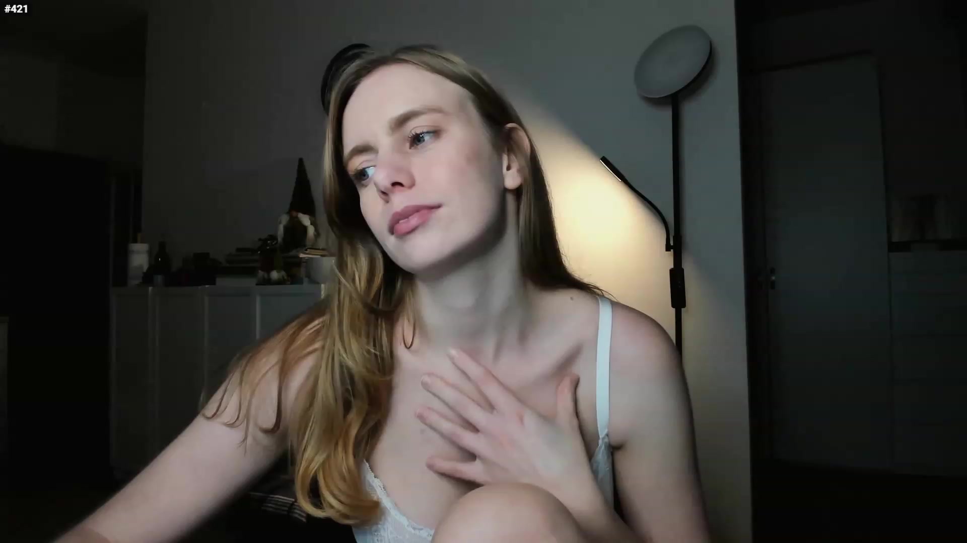 Gallery image thumbnail from Personage's myfreecams stream on, 02/12/2023, 17:32 image 14 of 20