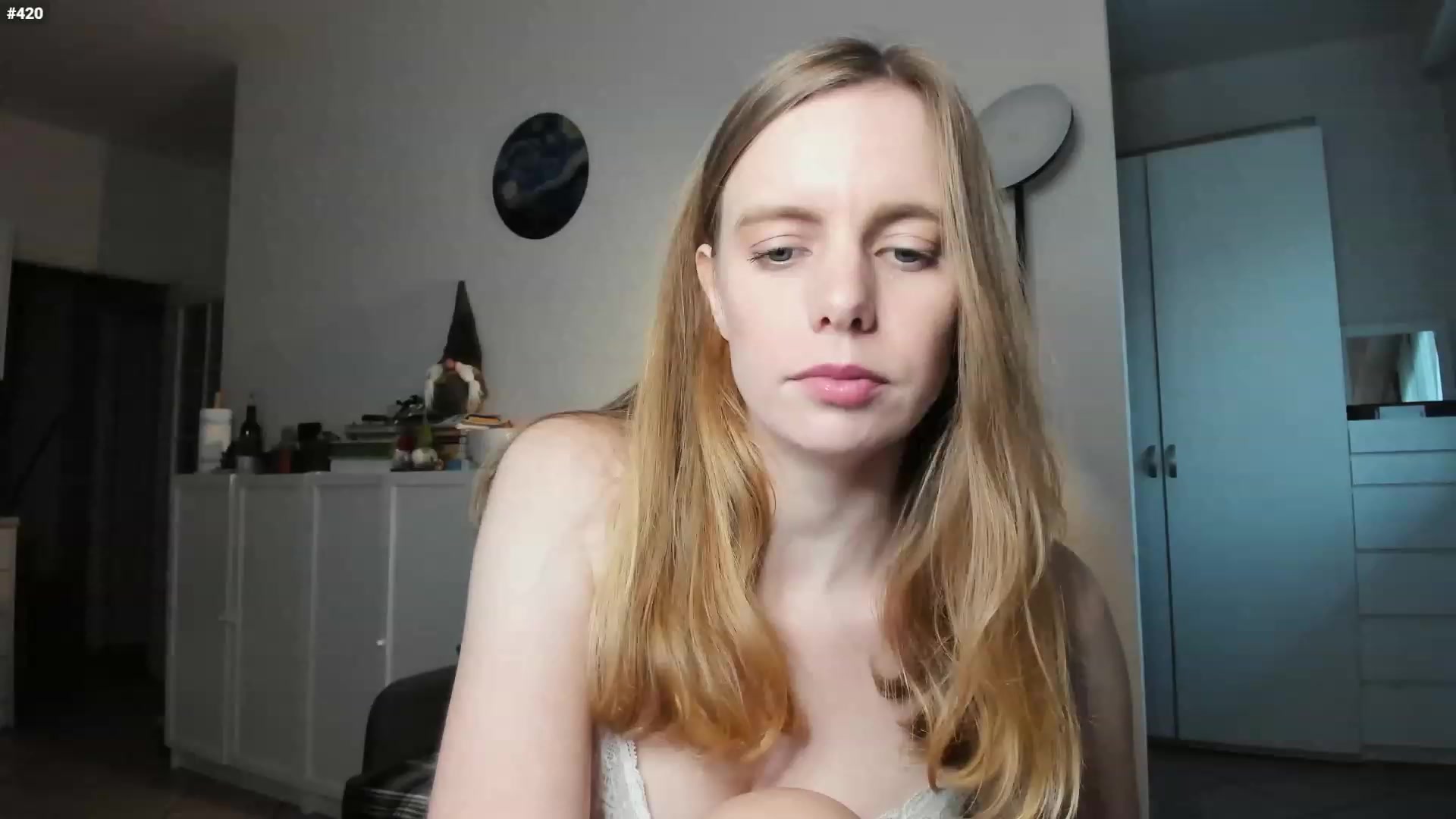 Gallery image thumbnail from Personage's myfreecams stream on, 02/12/2023, 17:32 image 9 of 20