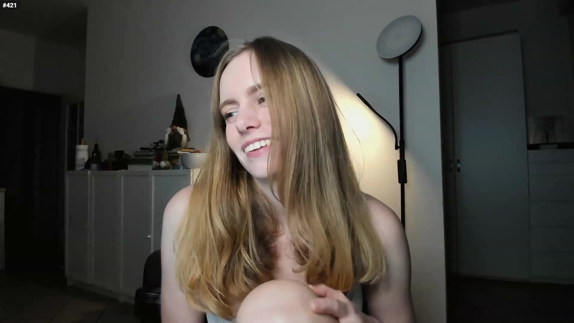 Gallery image thumbnail from Personage's myfreecams stream on, 02/12/2023, 17:32 image 15 of 20