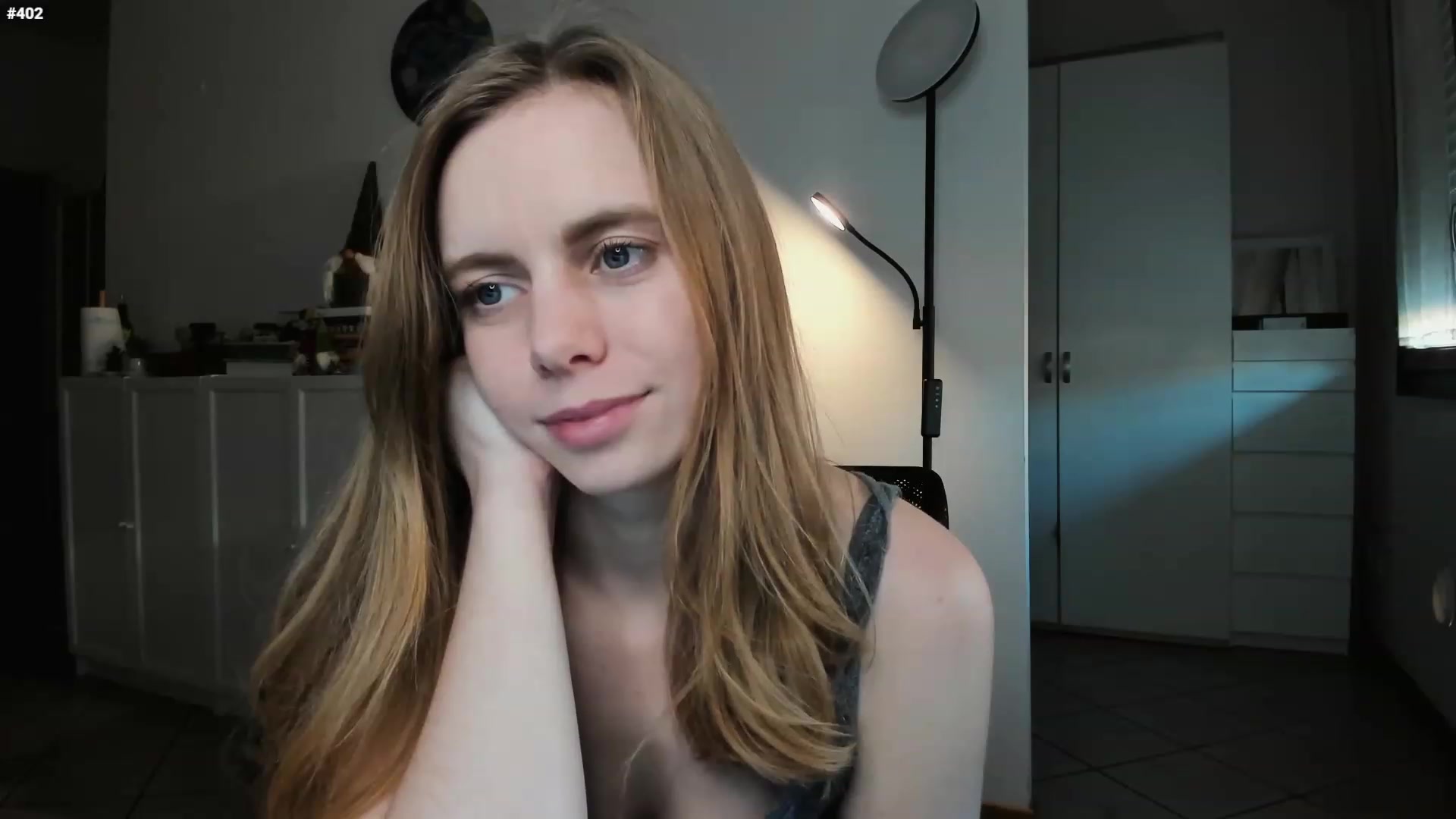 Gallery image thumbnail from Personage's myfreecams stream on, 02/15/2023, 16:11 image 18 of 20