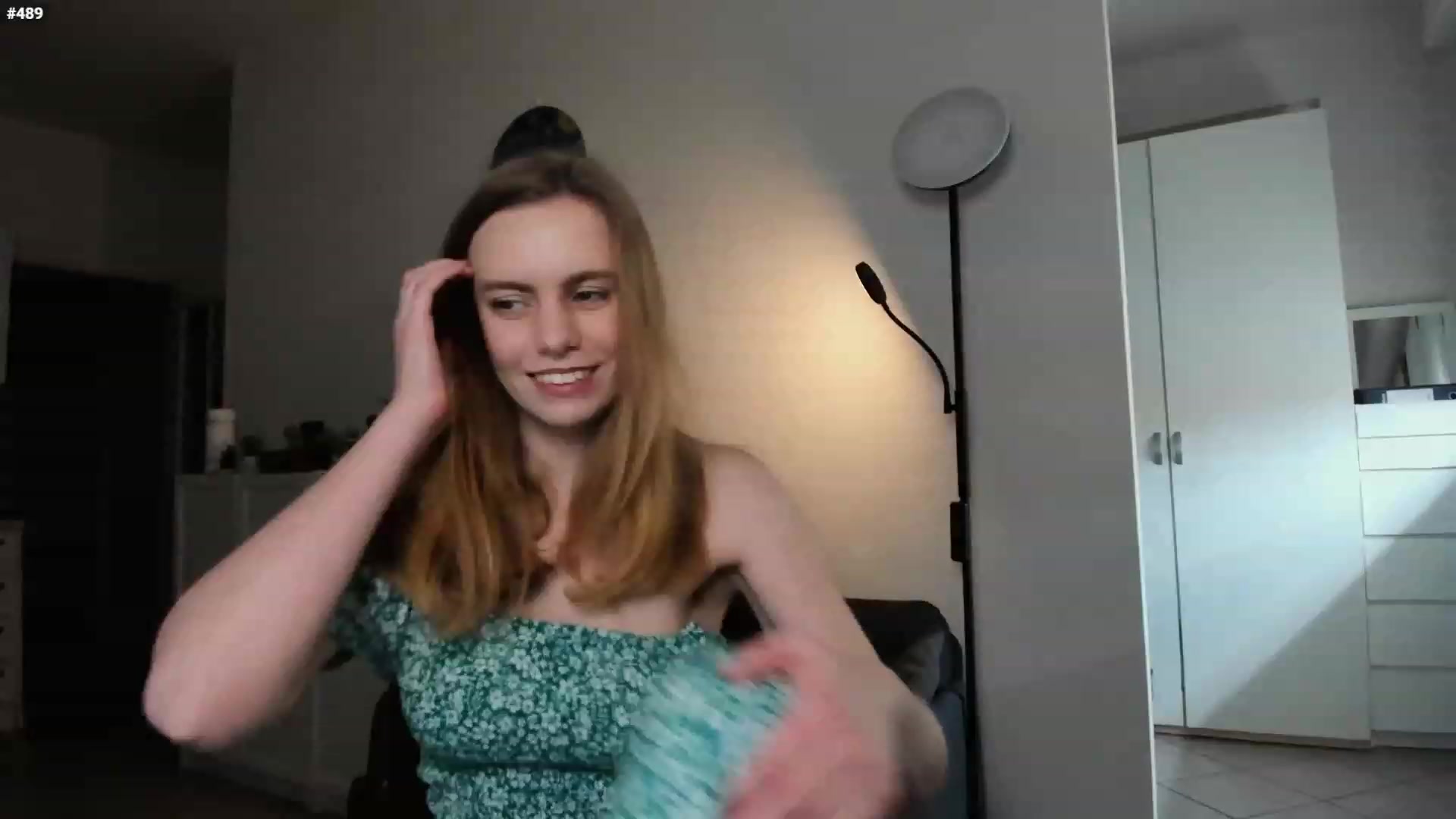 Gallery image thumbnail from Personage's myfreecams stream on, 02/19/2023, 14:36 image 16 of 20