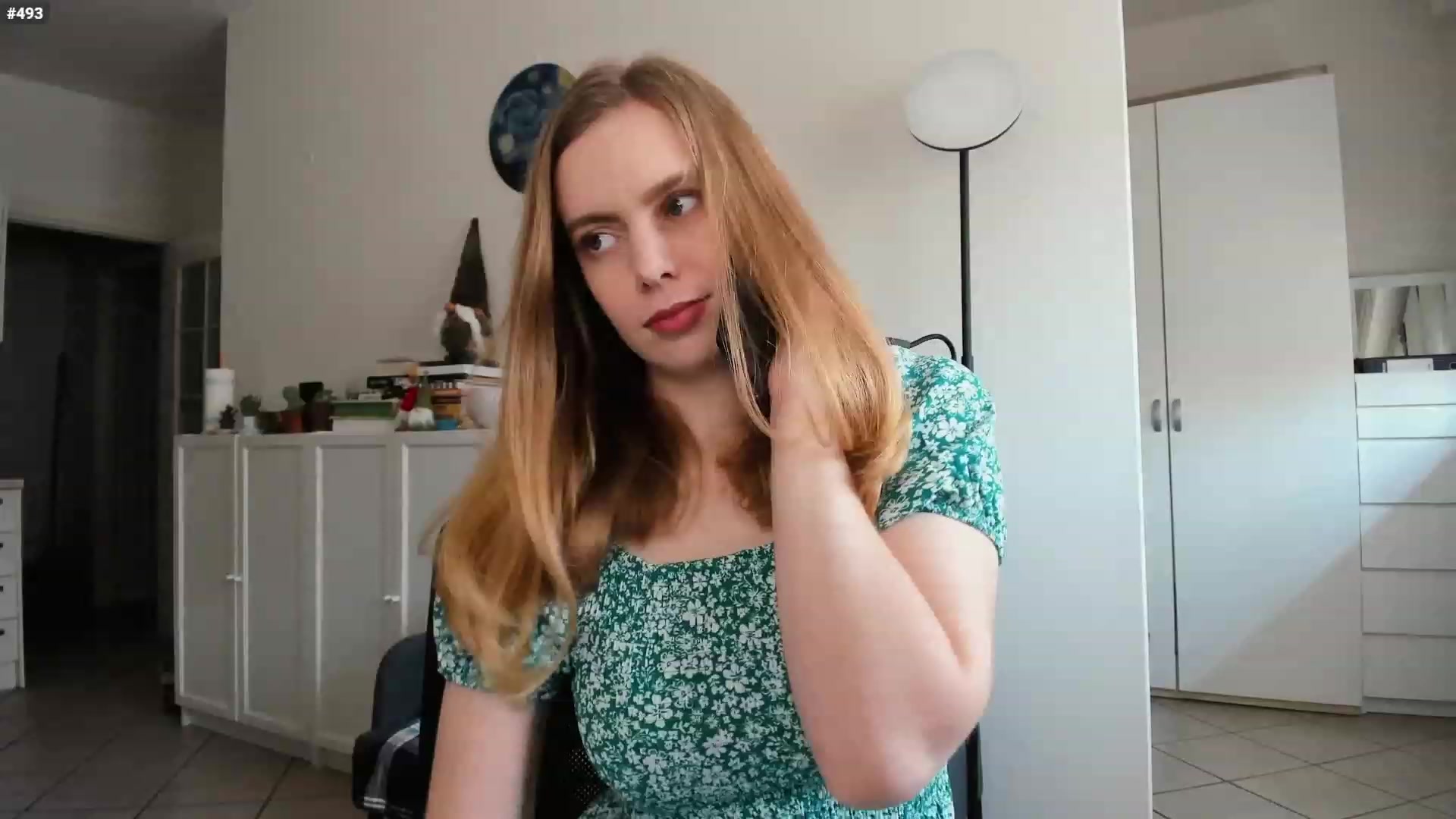 Gallery image thumbnail from Personage's myfreecams stream on, 02/19/2023, 14:36 image 7 of 20
