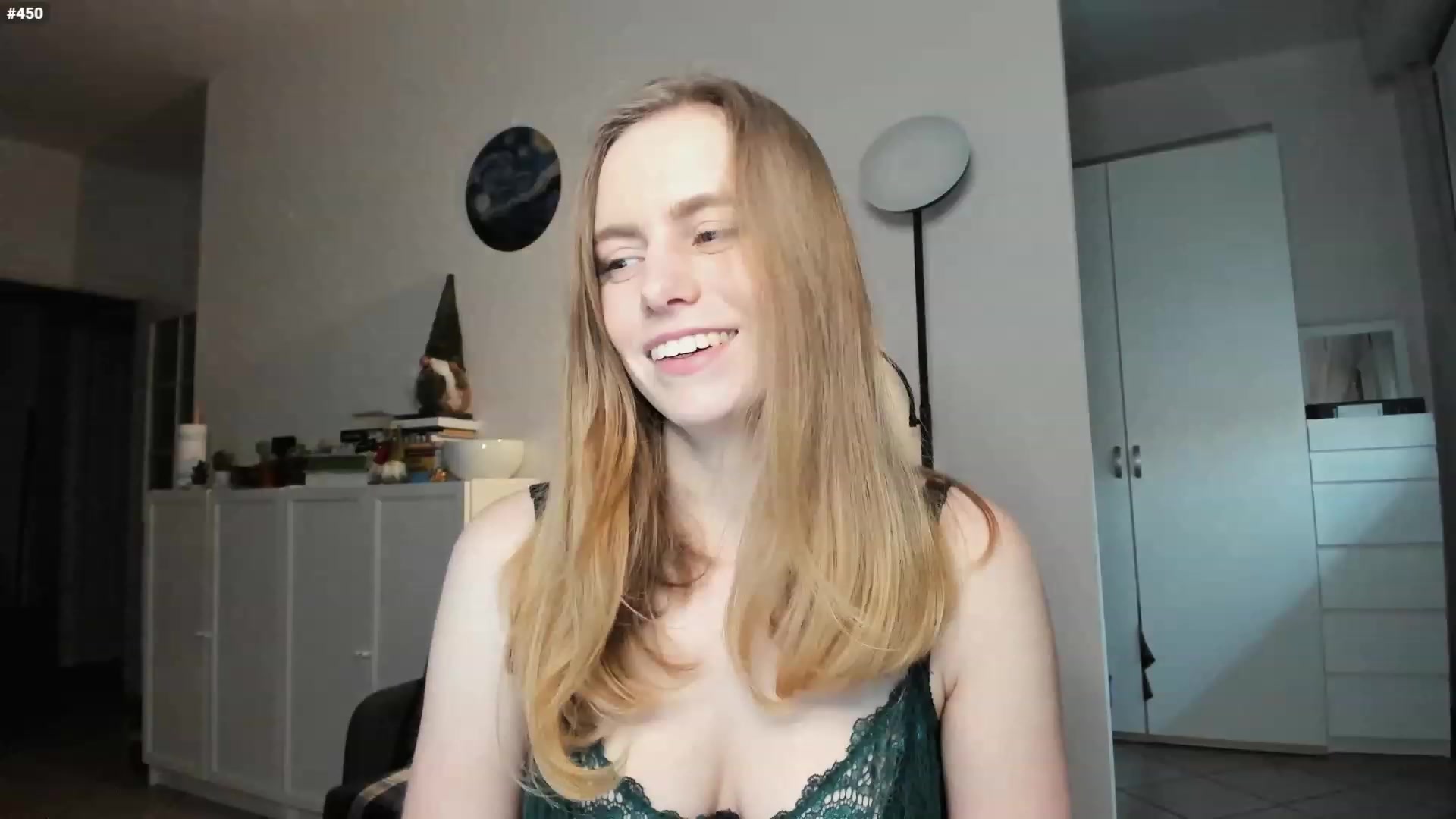 Gallery image thumbnail from Personage's myfreecams stream on, 02/19/2023, 16:45 image 4 of 20