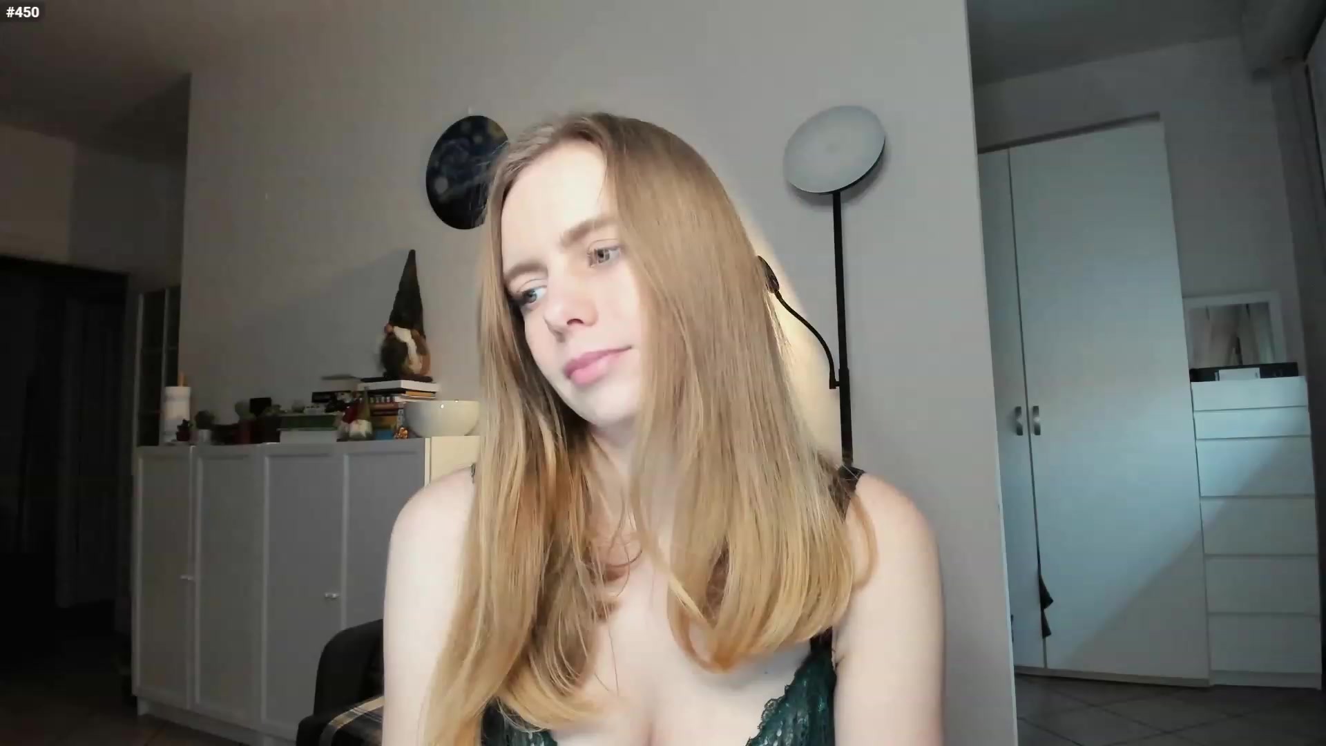 Gallery image thumbnail from Personage's myfreecams stream on, 02/19/2023, 16:45 image 6 of 20