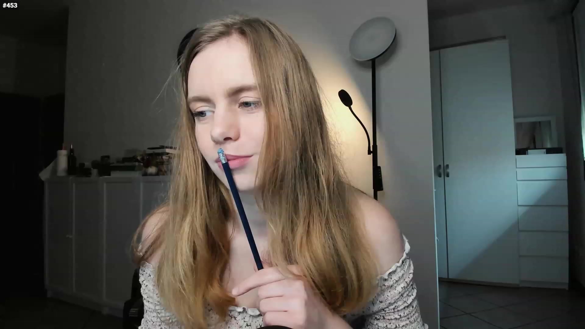 Gallery image thumbnail from Personage's myfreecams stream on, 02/22/2023, 15:03 image 13 of 20