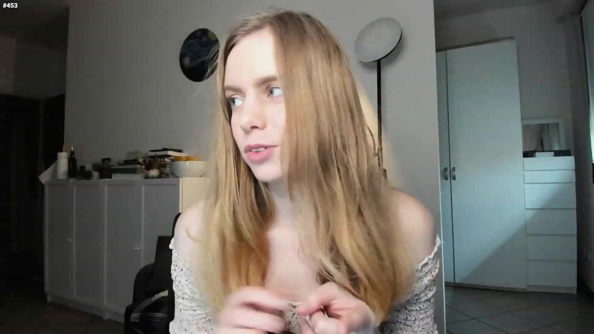 Gallery image thumbnail from Personage's myfreecams stream on, 02/22/2023, 15:03 image 15 of 20