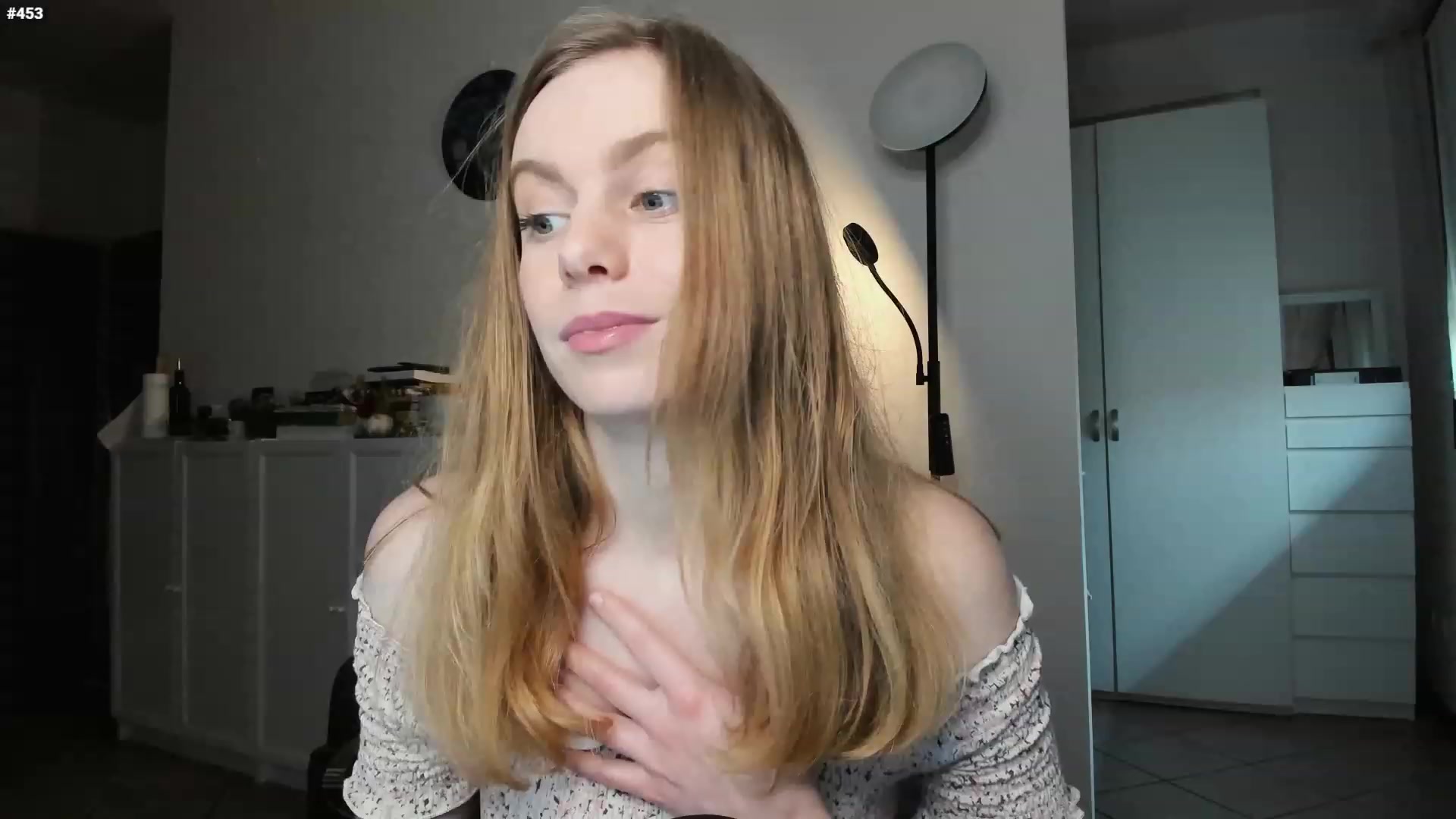 Gallery image thumbnail from Personage's myfreecams stream on, 02/22/2023, 15:03 image 14 of 20