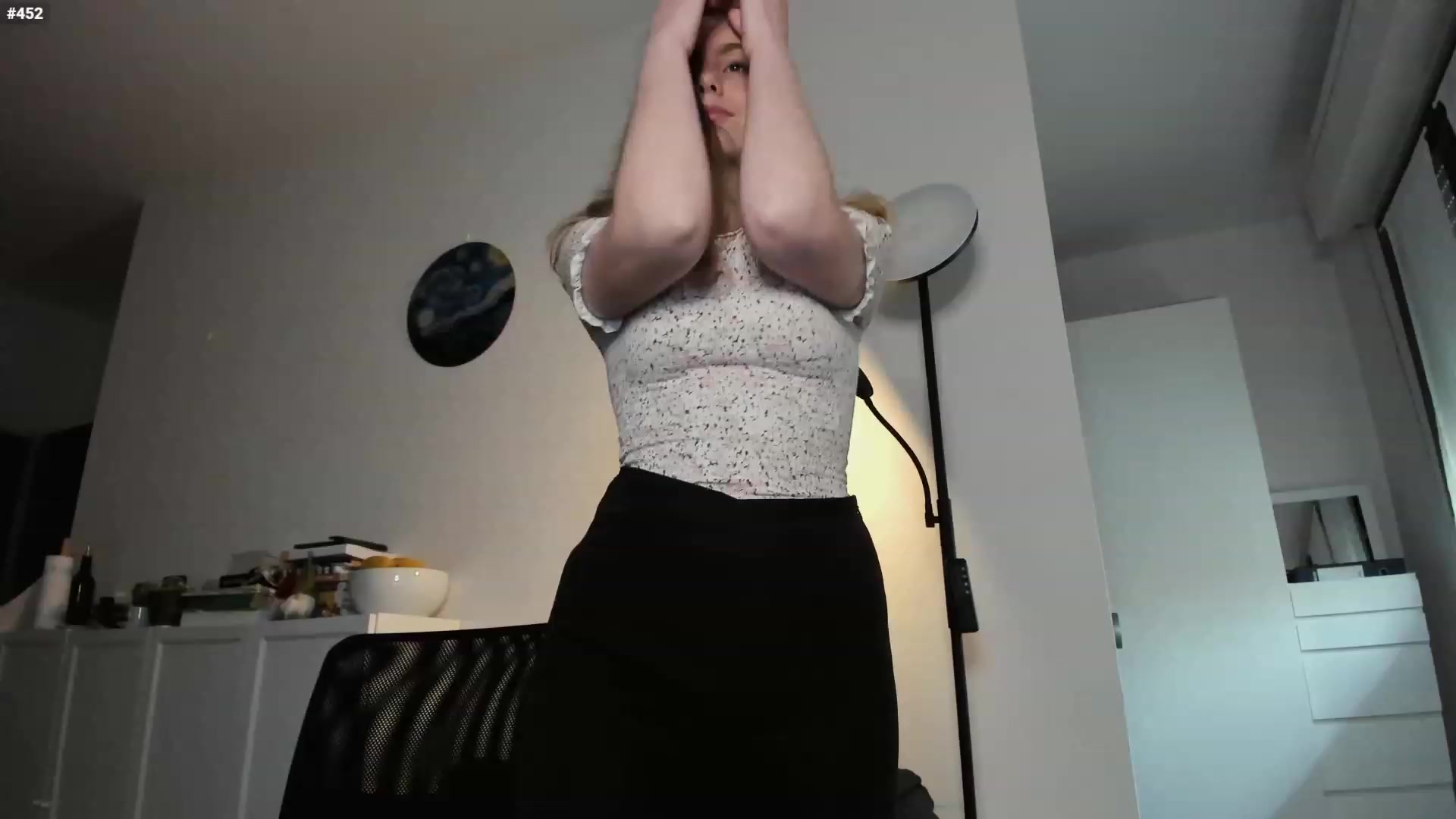 Gallery image thumbnail from Personage's myfreecams stream on, 02/22/2023, 15:03 image 4 of 20