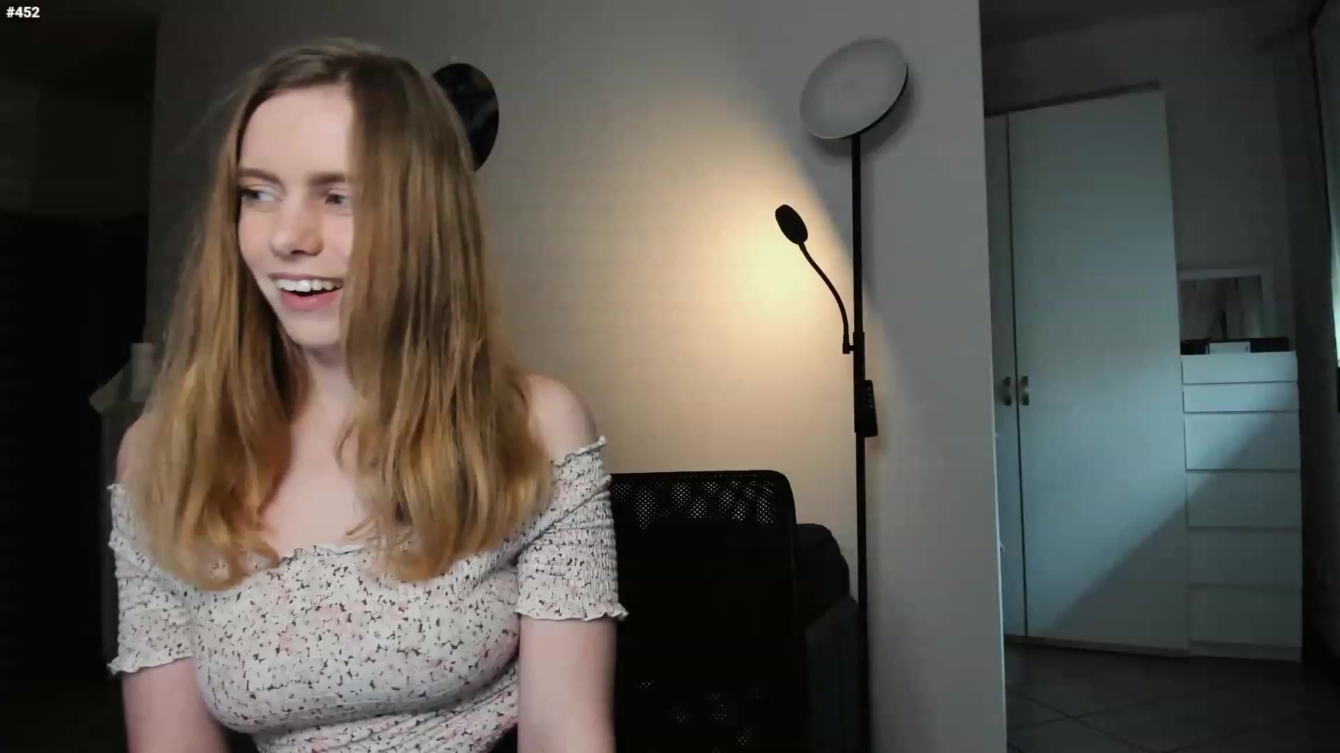 Gallery image thumbnail from Personage's myfreecams stream on, 02/22/2023, 15:03 image 16 of 20