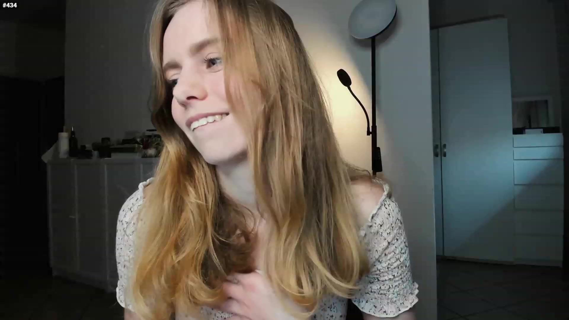 Gallery image thumbnail from Personage's myfreecams stream on, 02/22/2023, 16:09 image 7 of 20