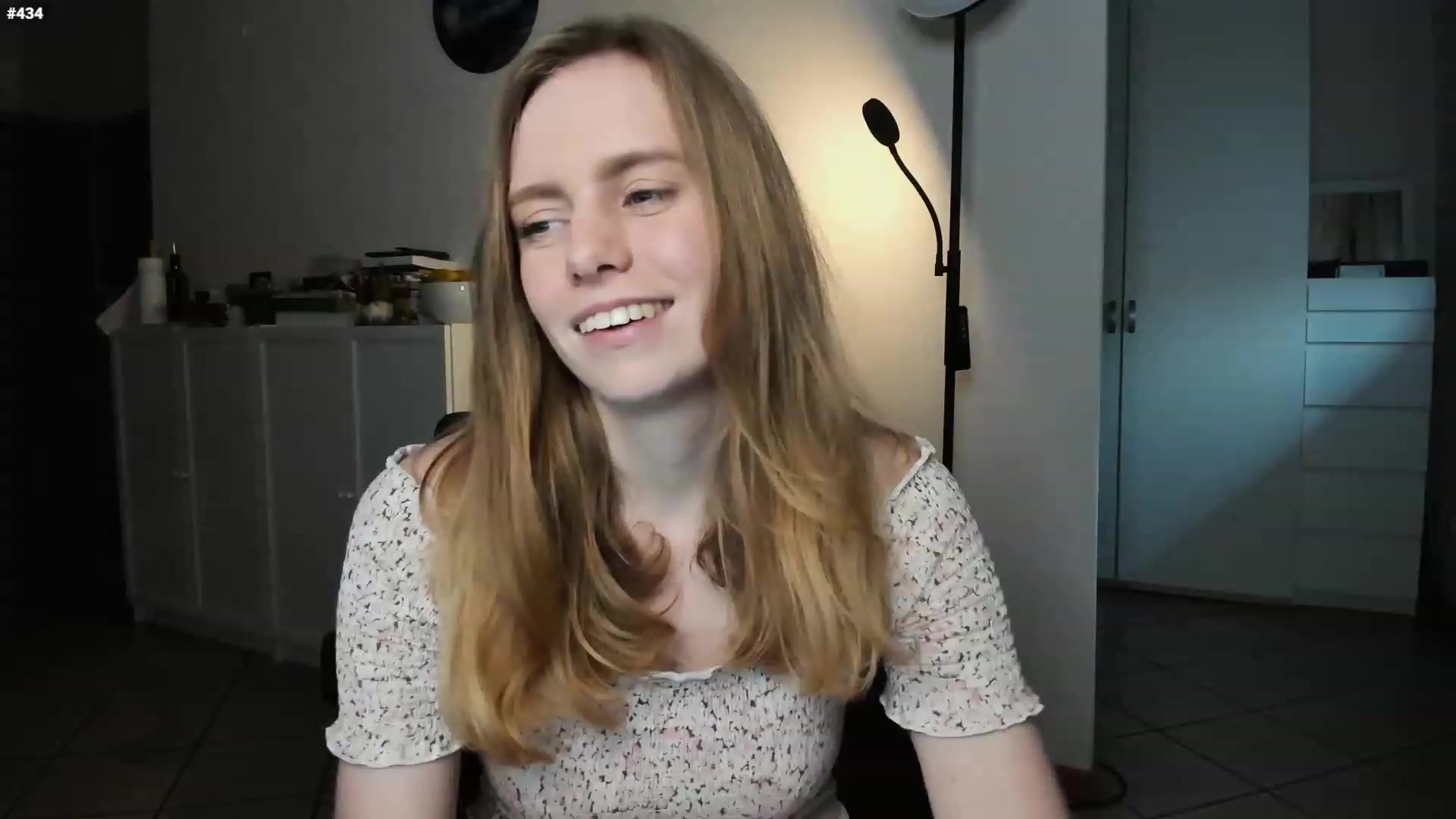 Gallery image thumbnail from Personage's myfreecams stream on, 02/22/2023, 16:09 image 14 of 20