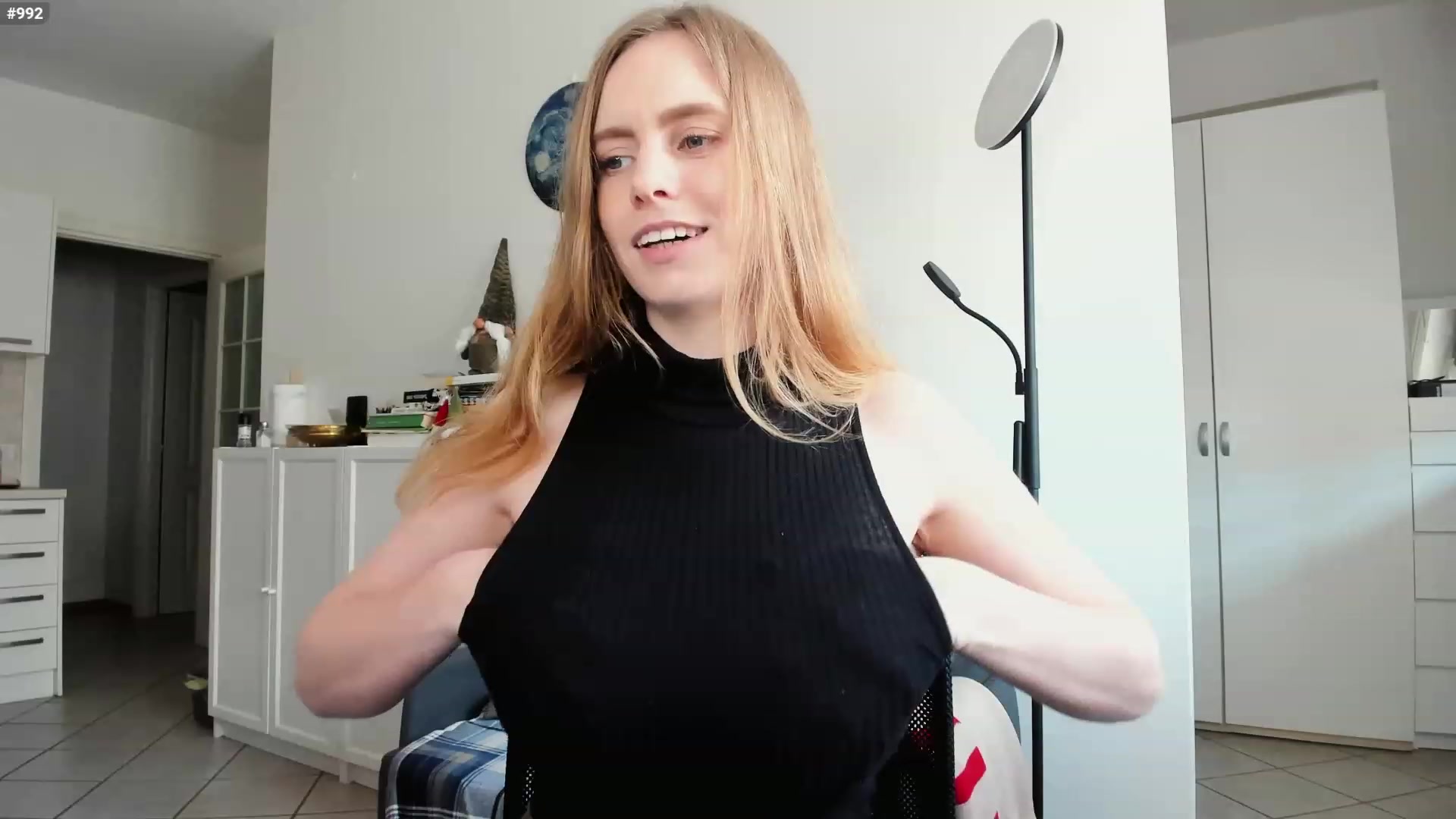 Gallery image thumbnail from Personage's myfreecams stream on, 03/02/2023, 15:02 image 9 of 20