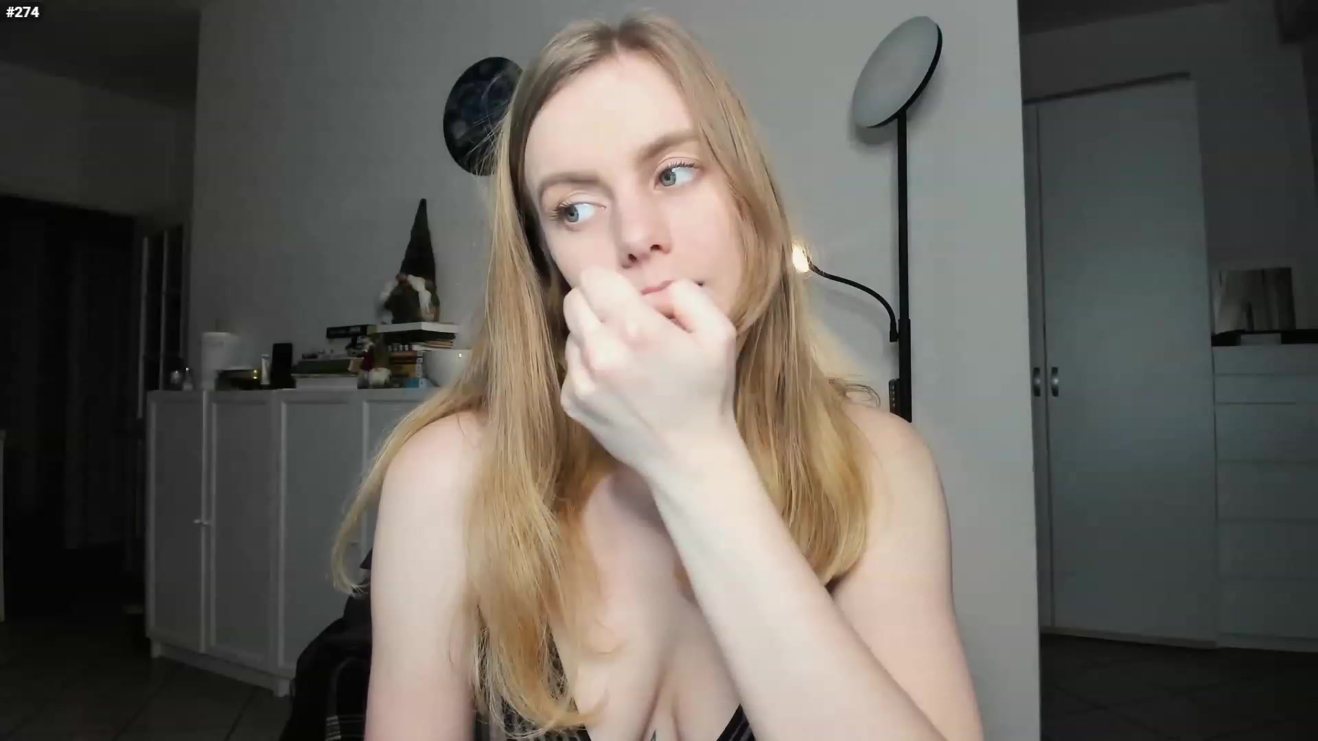 Gallery image thumbnail from Personage's myfreecams stream on, 03/04/2023, 17:45 image 9 of 20