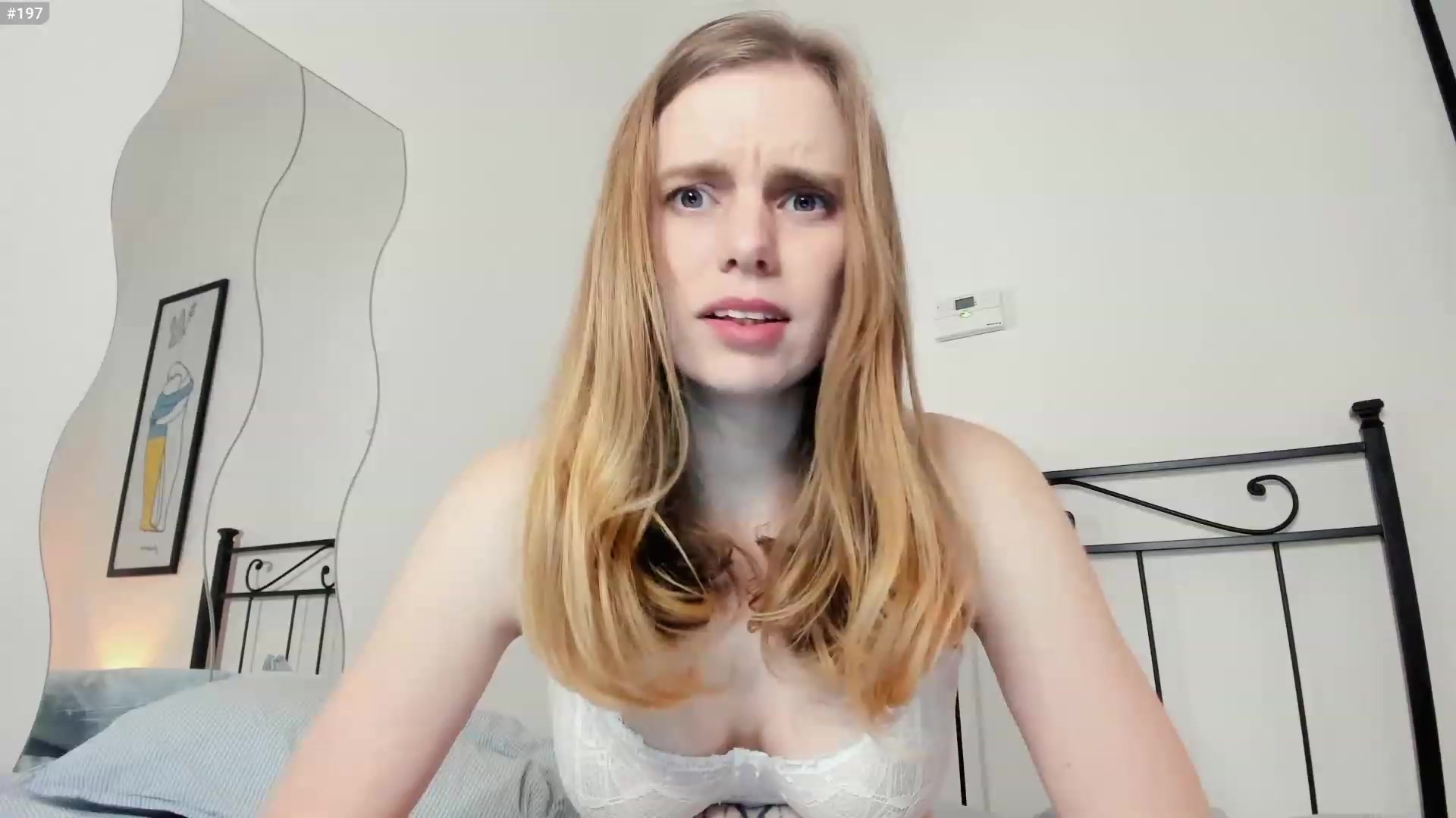Gallery image thumbnail from Personage's myfreecams stream on, 03/05/2023, 19:18 image 17 of 20