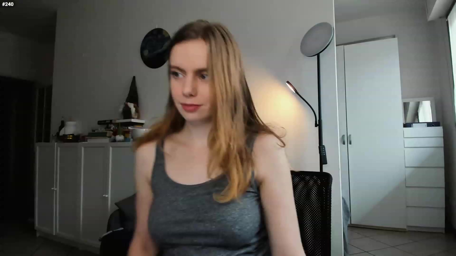 Gallery image thumbnail from Personage's myfreecams stream on, 03/06/2023, 15:51 image 2 of 20
