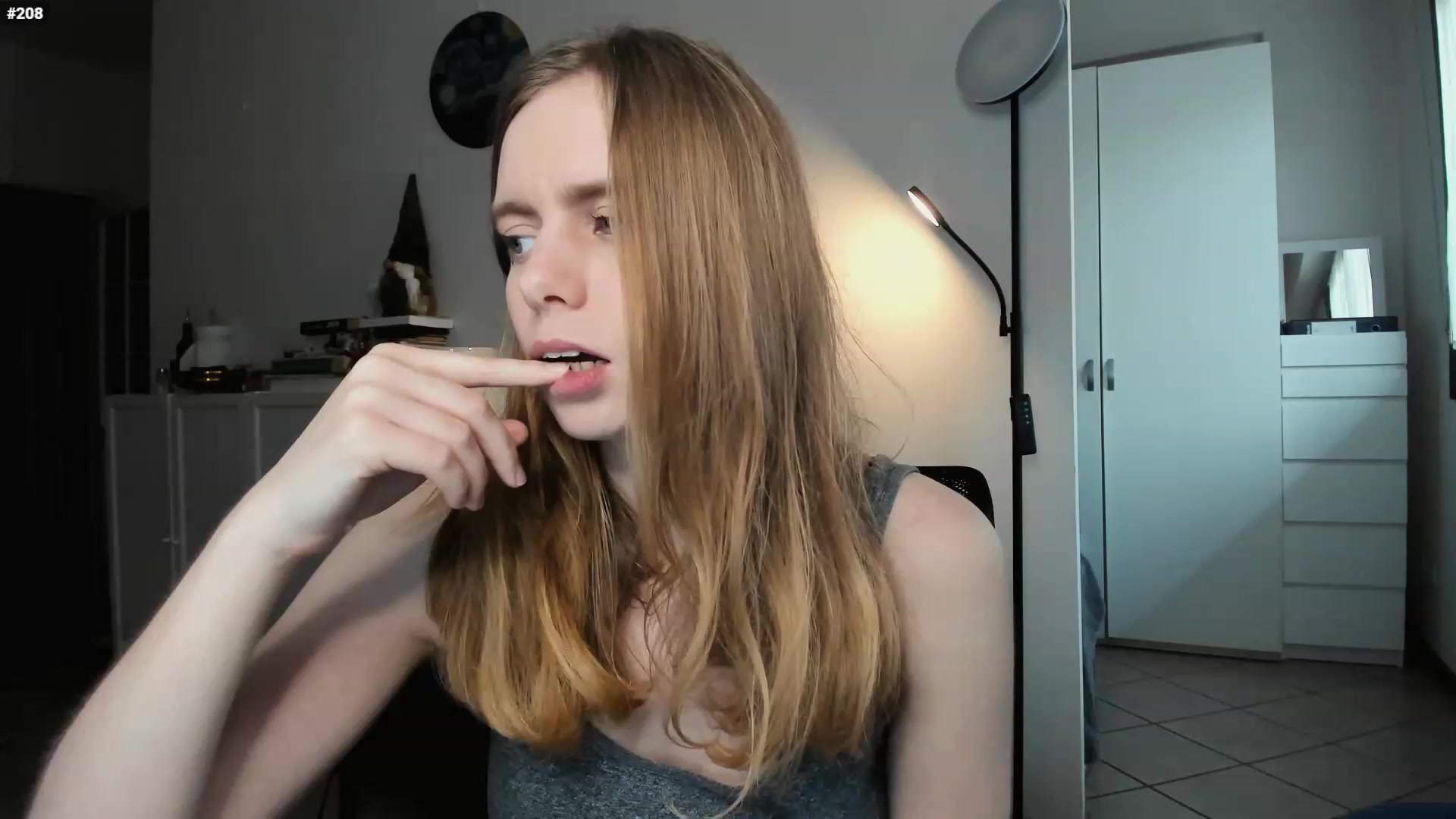 Gallery image thumbnail from Personage's myfreecams stream on, 03/06/2023, 15:51 image 18 of 20