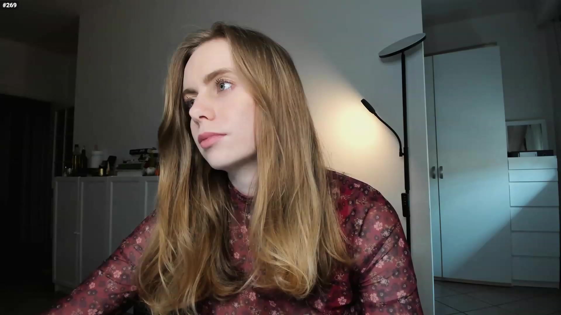 Gallery image thumbnail from Personage's myfreecams stream on, 03/09/2023, 15:34 image 17 of 20