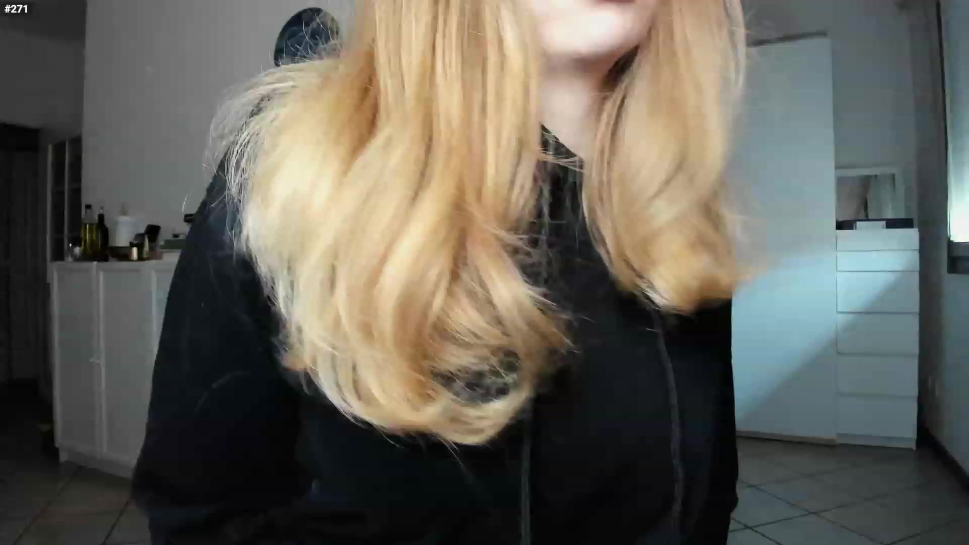Gallery image thumbnail from Personage's myfreecams stream on, 03/09/2023, 16:11 image 12 of 20