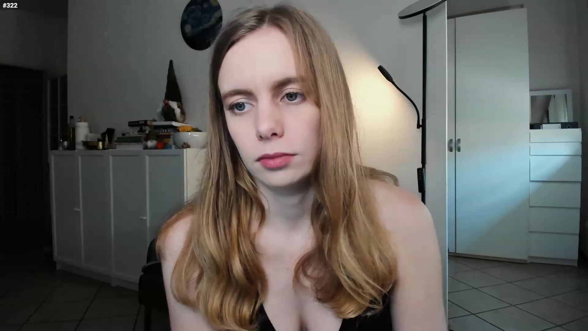 Gallery image thumbnail from Personage's myfreecams stream on, 03/10/2023, 14:39 image 8 of 20