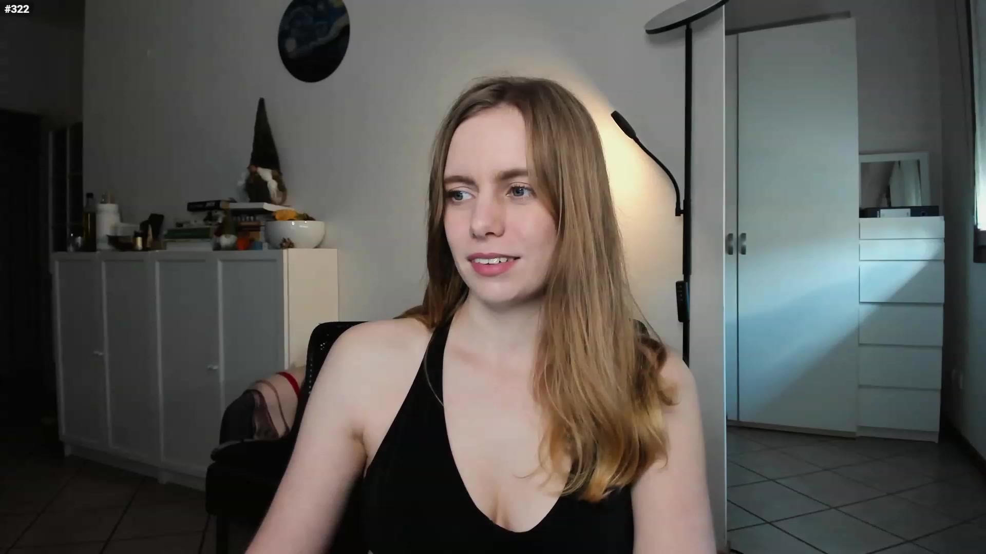 Gallery image thumbnail from Personage's myfreecams stream on, 03/10/2023, 14:39 image 12 of 20