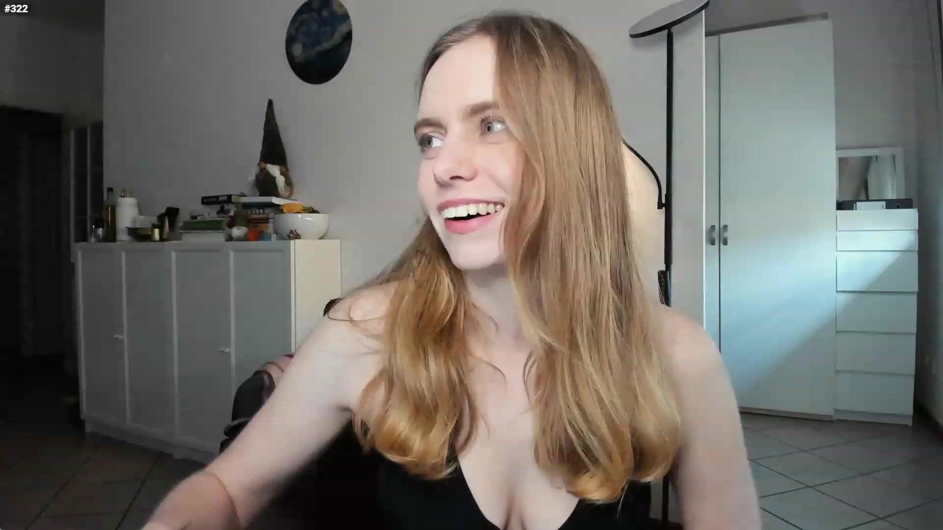 Gallery image thumbnail from Personage's myfreecams stream on, 03/10/2023, 14:39 image 2 of 20