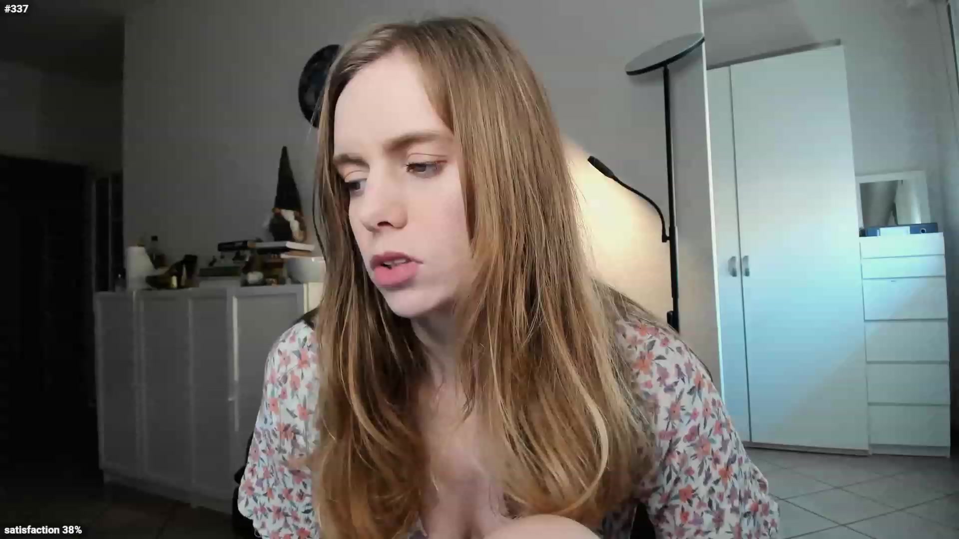 Gallery image thumbnail from Personage's myfreecams stream on, 03/12/2023, 16:16 image 13 of 20