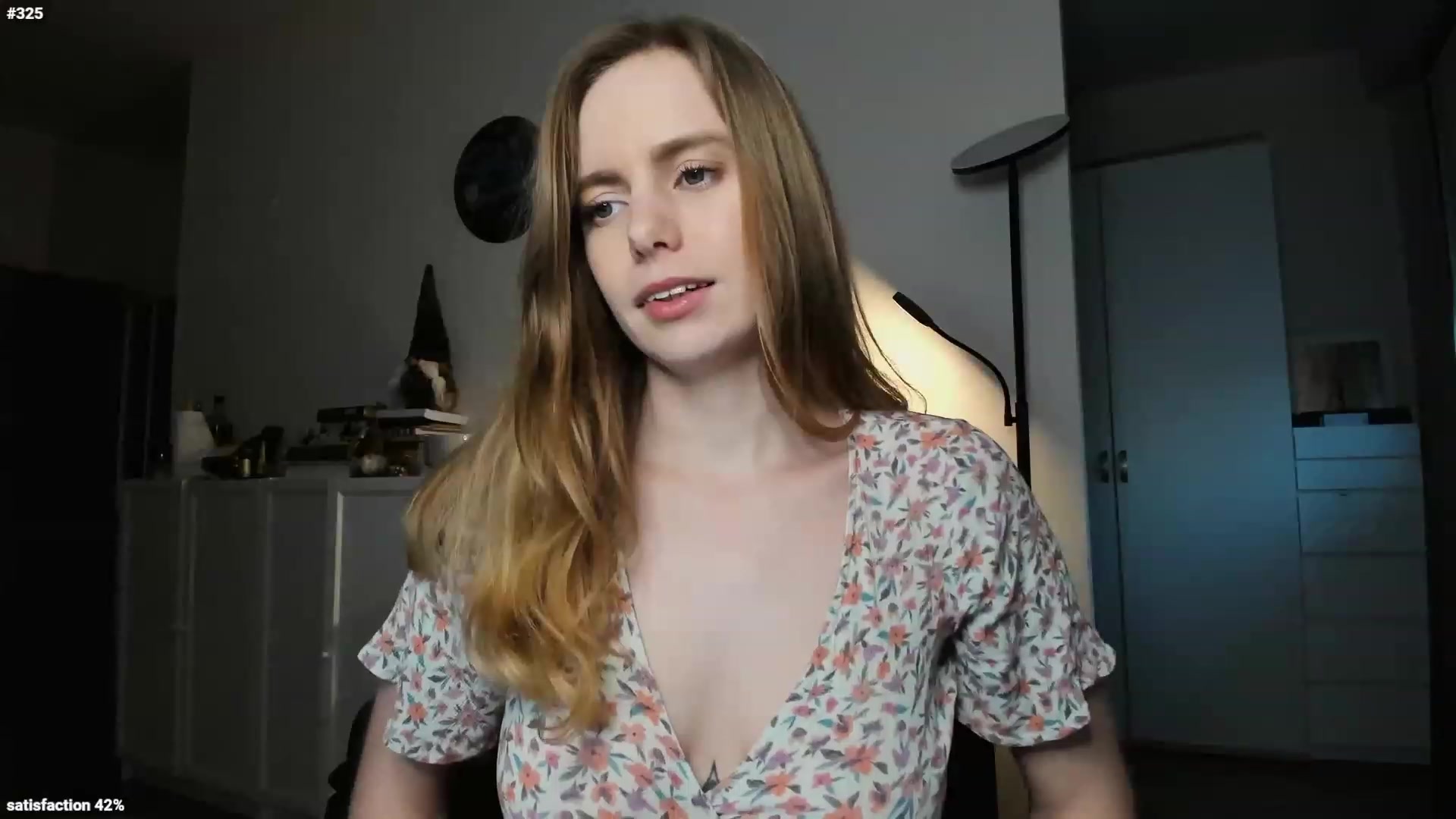 Gallery image thumbnail from Personage's myfreecams stream on, 03/12/2023, 17:45 image 9 of 20