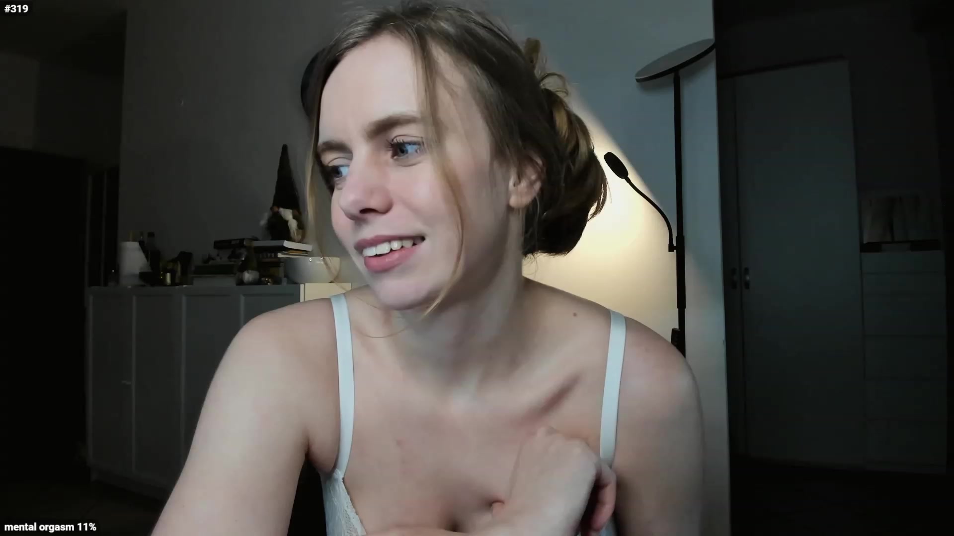 Gallery image thumbnail from Personage's myfreecams stream on, 03/13/2023, 16:48 image 12 of 20