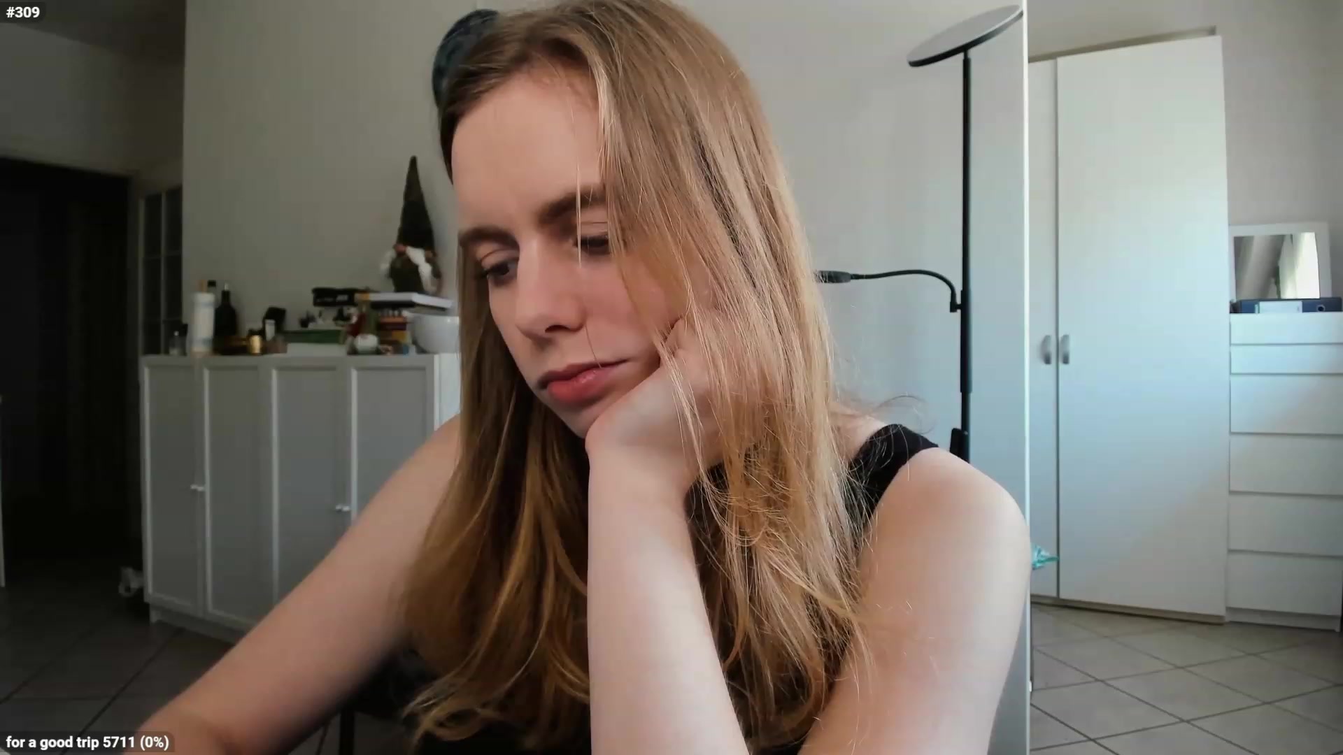 Gallery image thumbnail from Personage's myfreecams stream on, 03/15/2023, 15:14 image 2 of 20