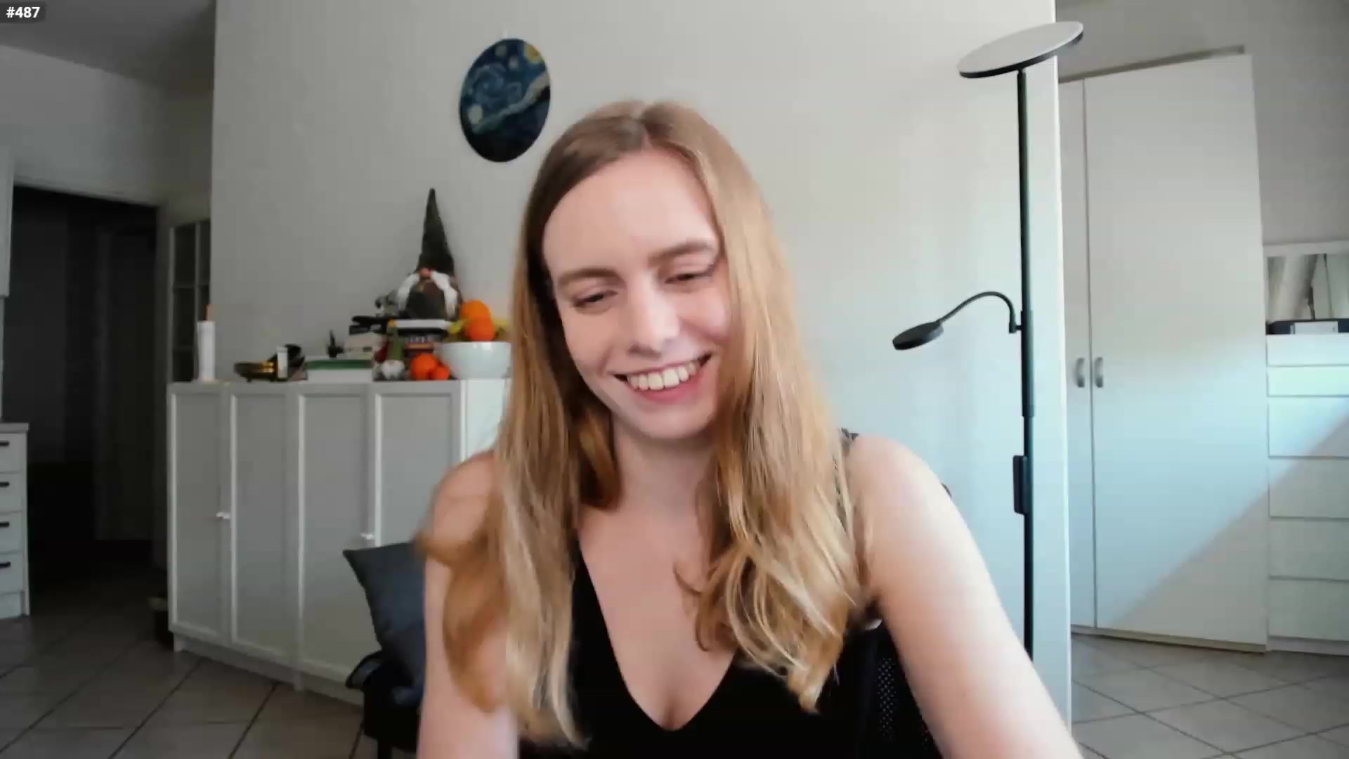 Gallery image thumbnail from Personage's myfreecams stream on, 03/21/2023, 14:46 image 3 of 20