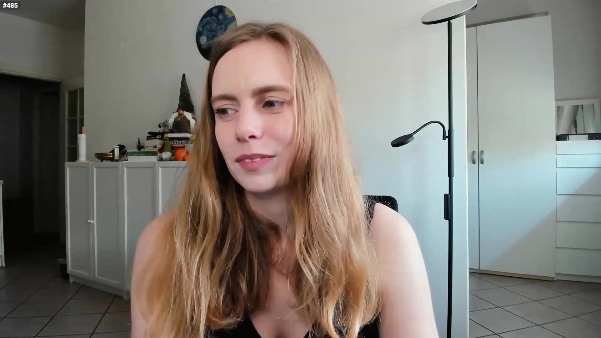 Gallery image thumbnail from Personage's myfreecams stream on, 03/21/2023, 14:46 image 14 of 20