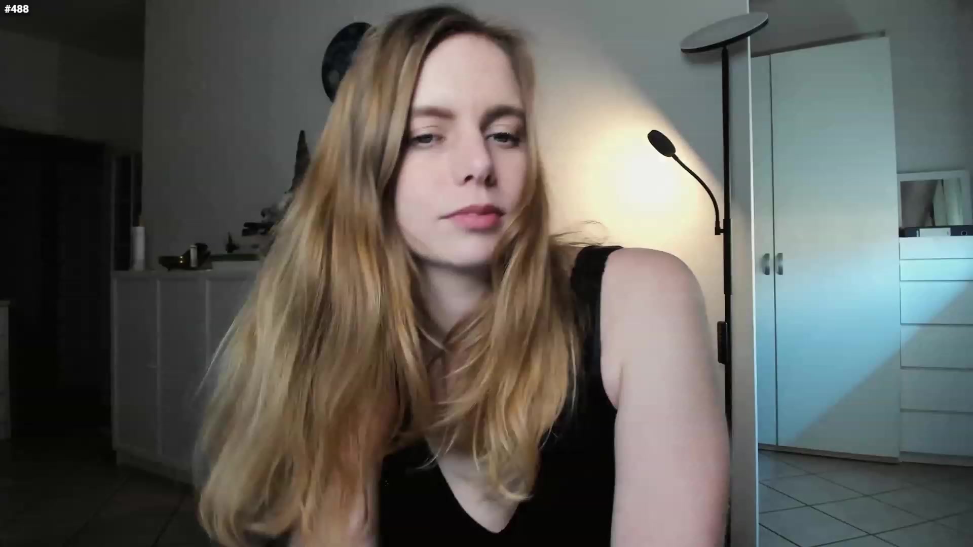 Gallery image thumbnail from Personage's myfreecams stream on, 03/21/2023, 15:28 image 14 of 20