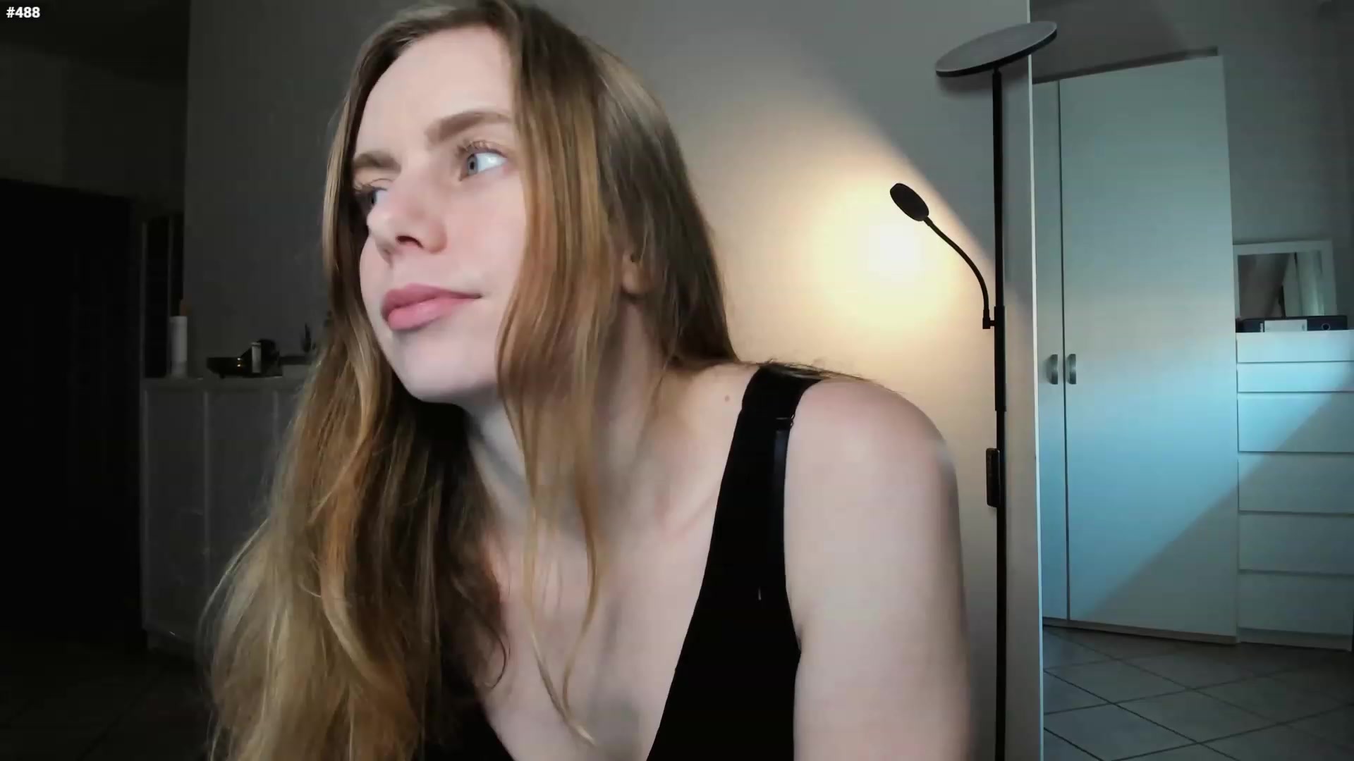 Gallery image thumbnail from Personage's myfreecams stream on, 03/21/2023, 15:28 image 16 of 20