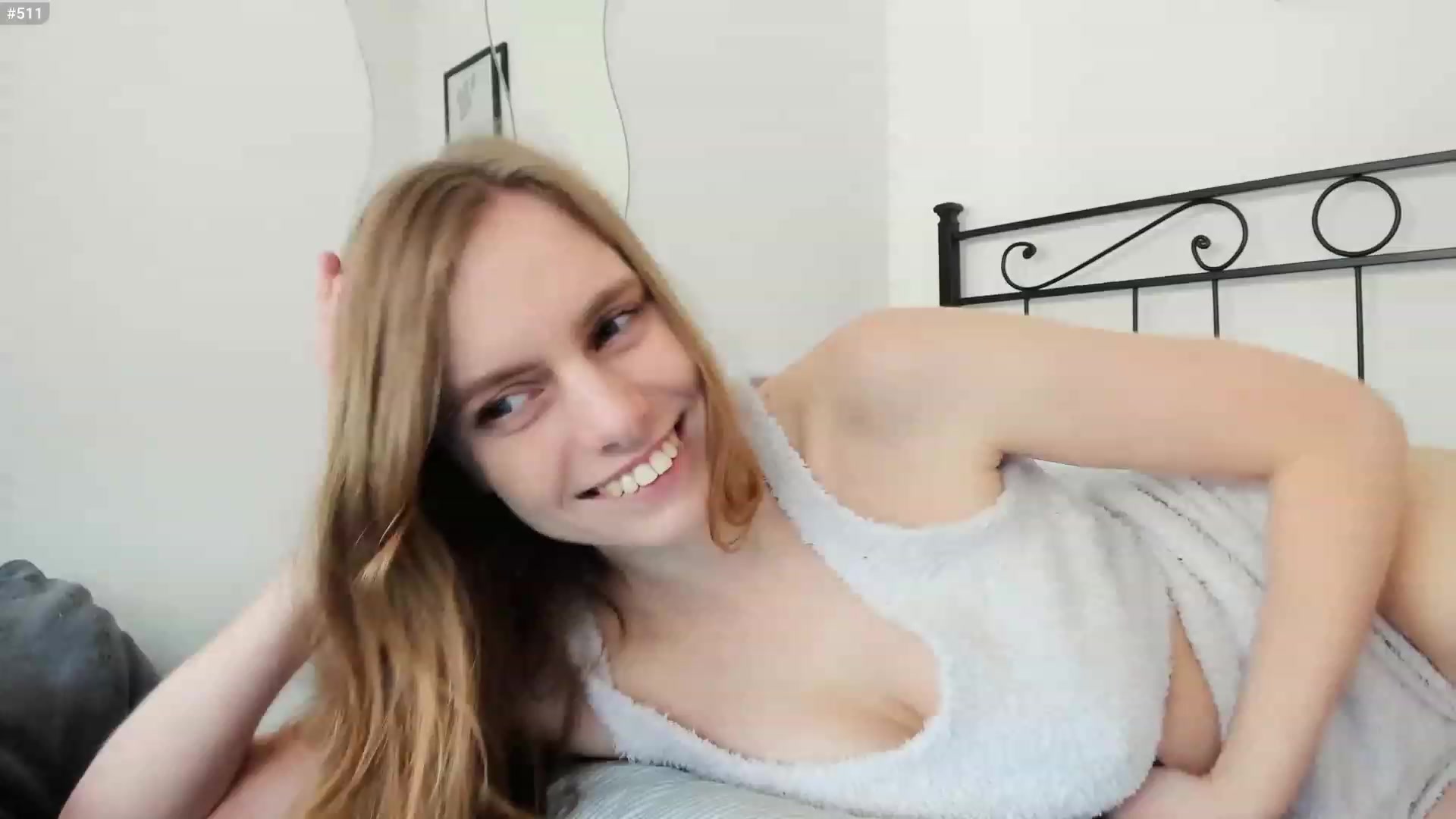 Gallery image thumbnail from Personage's myfreecams stream on, 03/22/2023, 15:25 image 5 of 20