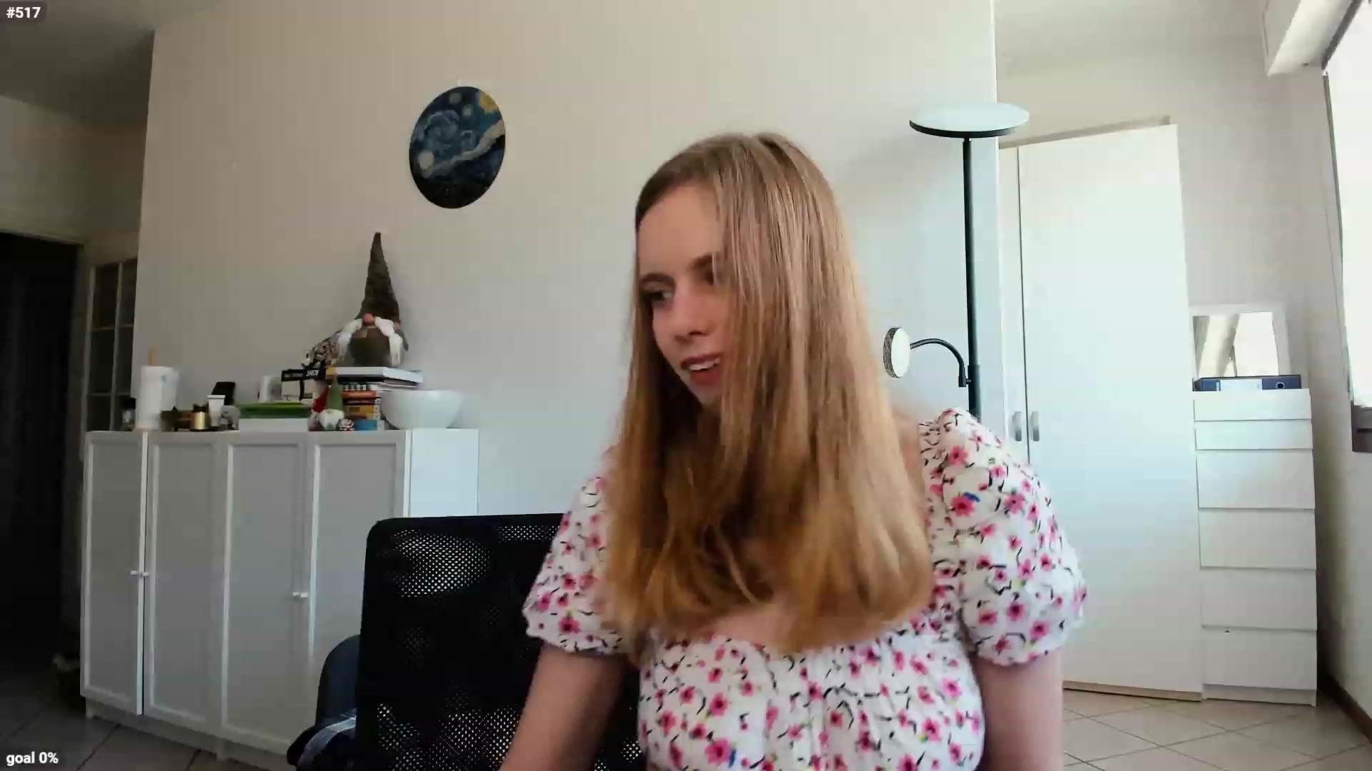 Gallery image thumbnail from Personage's myfreecams stream on, 03/28/2023, 13:19 image 5 of 20