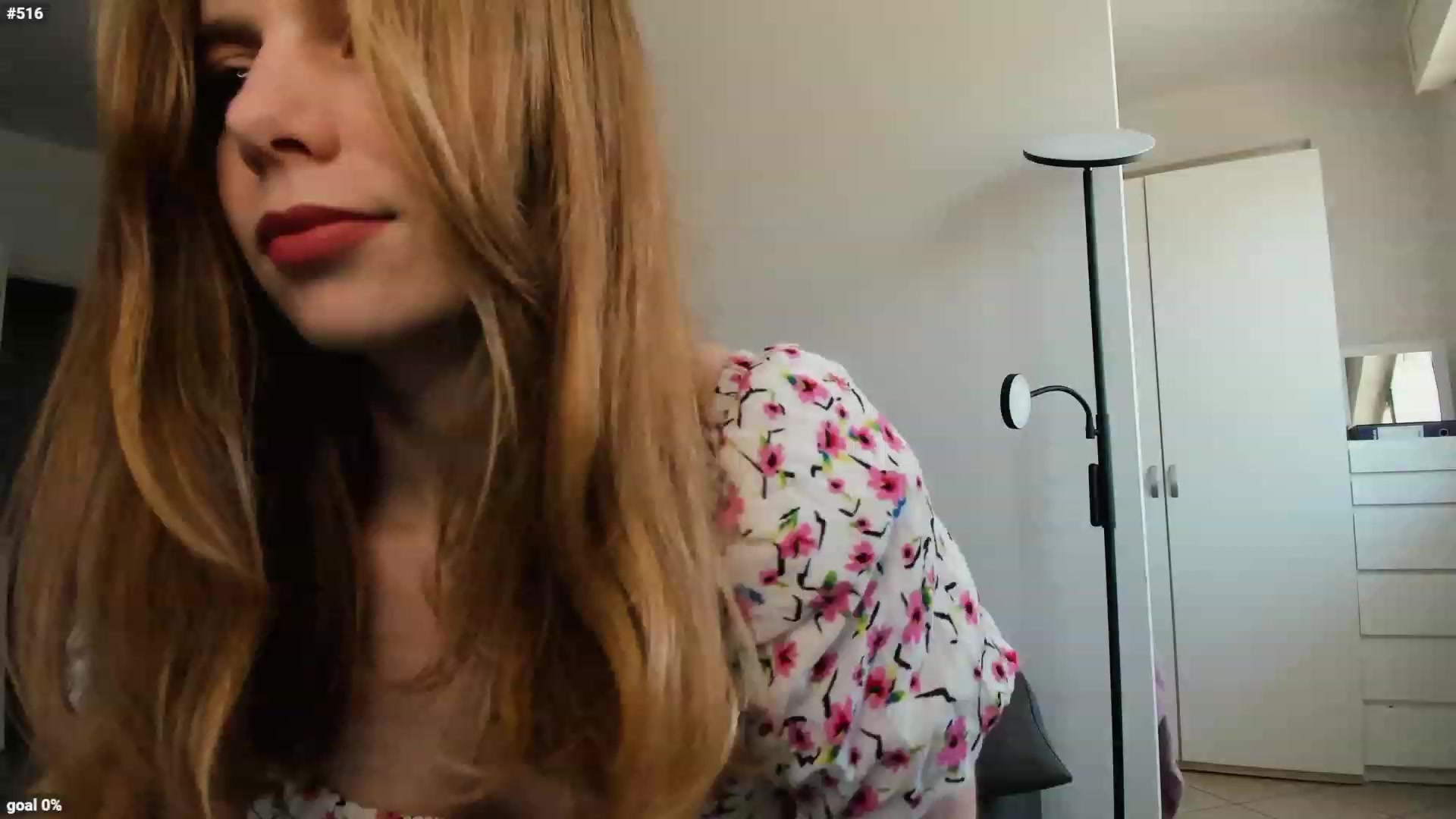 Gallery image thumbnail from Personage's myfreecams stream on, 03/28/2023, 13:19 image 3 of 20