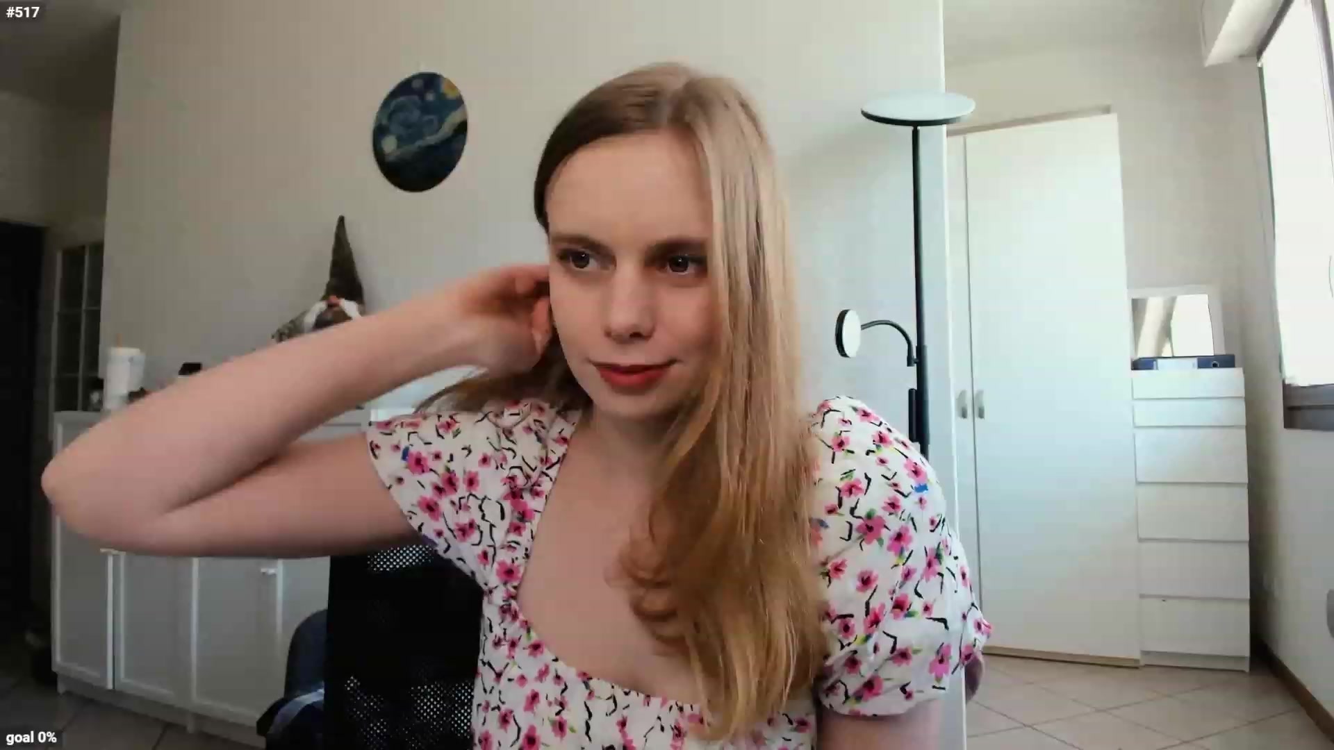 Gallery image thumbnail from Personage's myfreecams stream on, 03/28/2023, 13:19 image 6 of 20