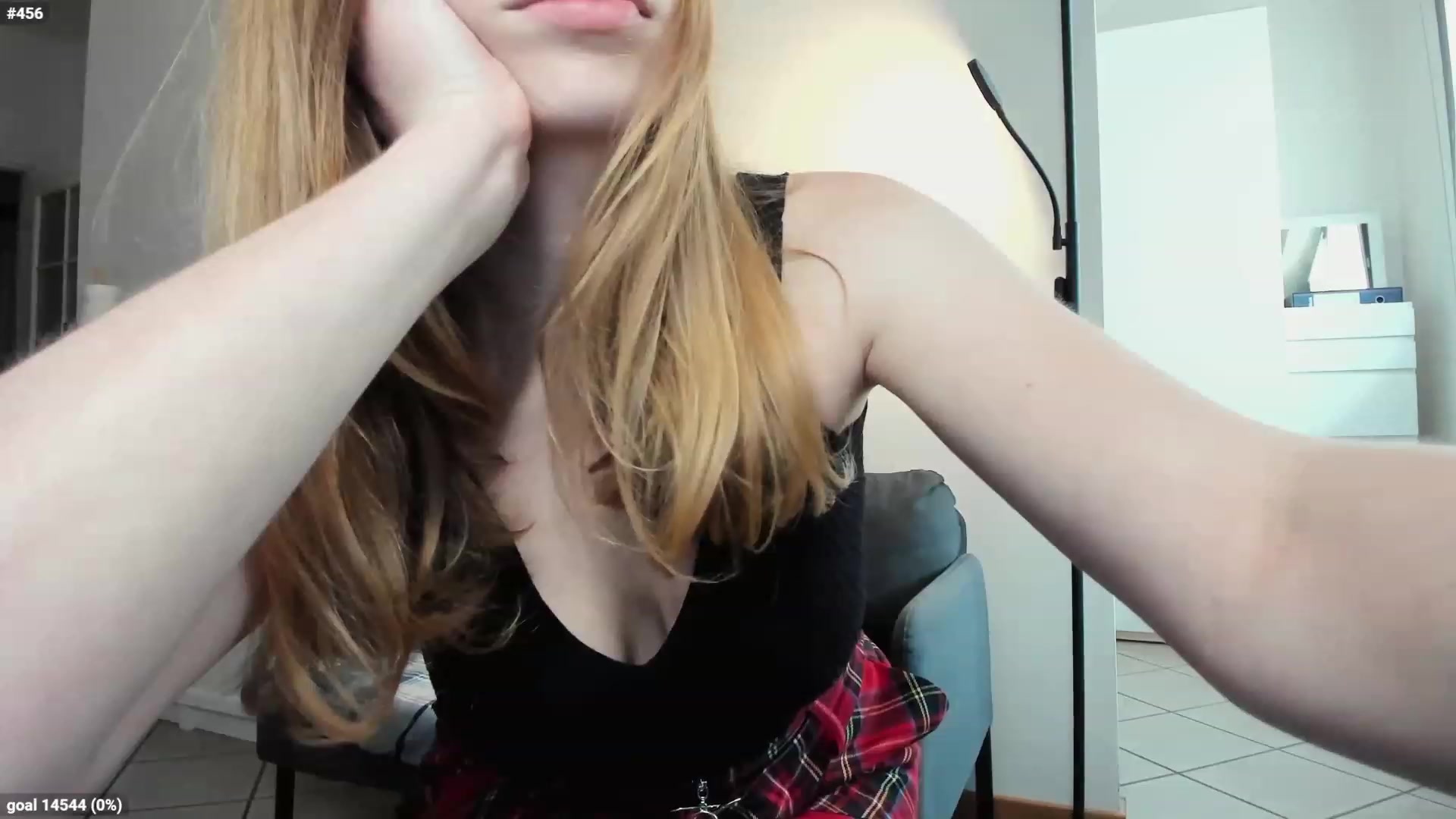 Gallery image thumbnail from Personage's myfreecams stream on, 03/29/2023, 16:36 image 10 of 20