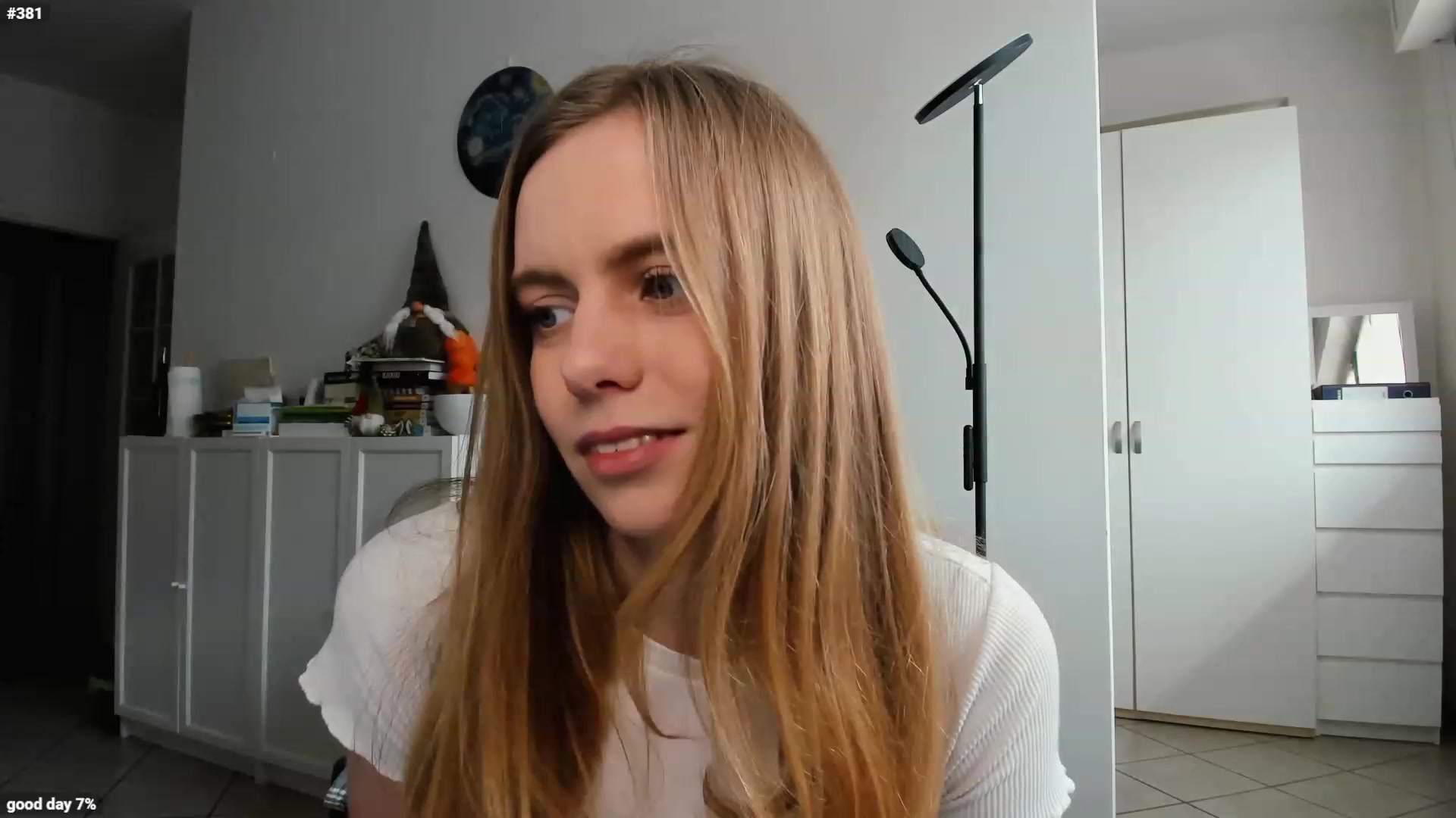 Gallery image thumbnail from Personage's myfreecams stream on, 04/08/2023, 15:16 image 6 of 20