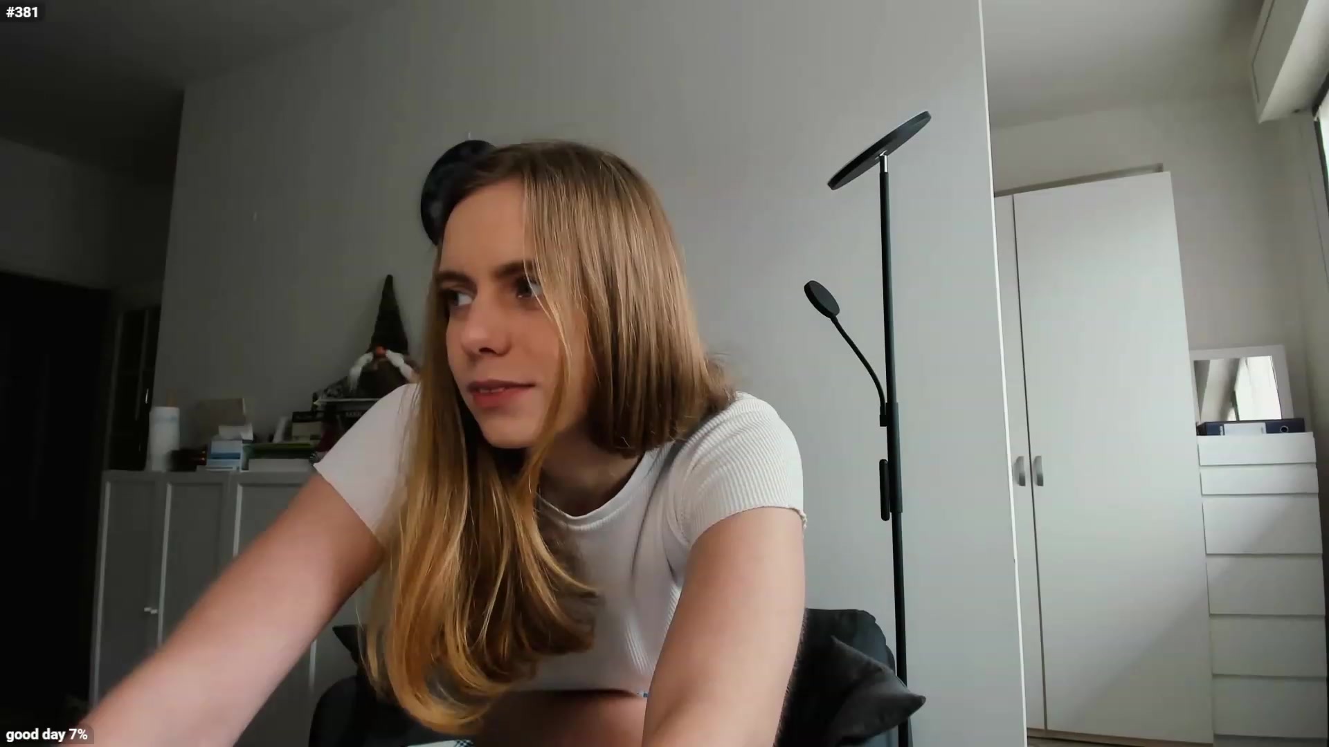 Gallery image thumbnail from Personage's myfreecams stream on, 04/08/2023, 15:16 image 11 of 20