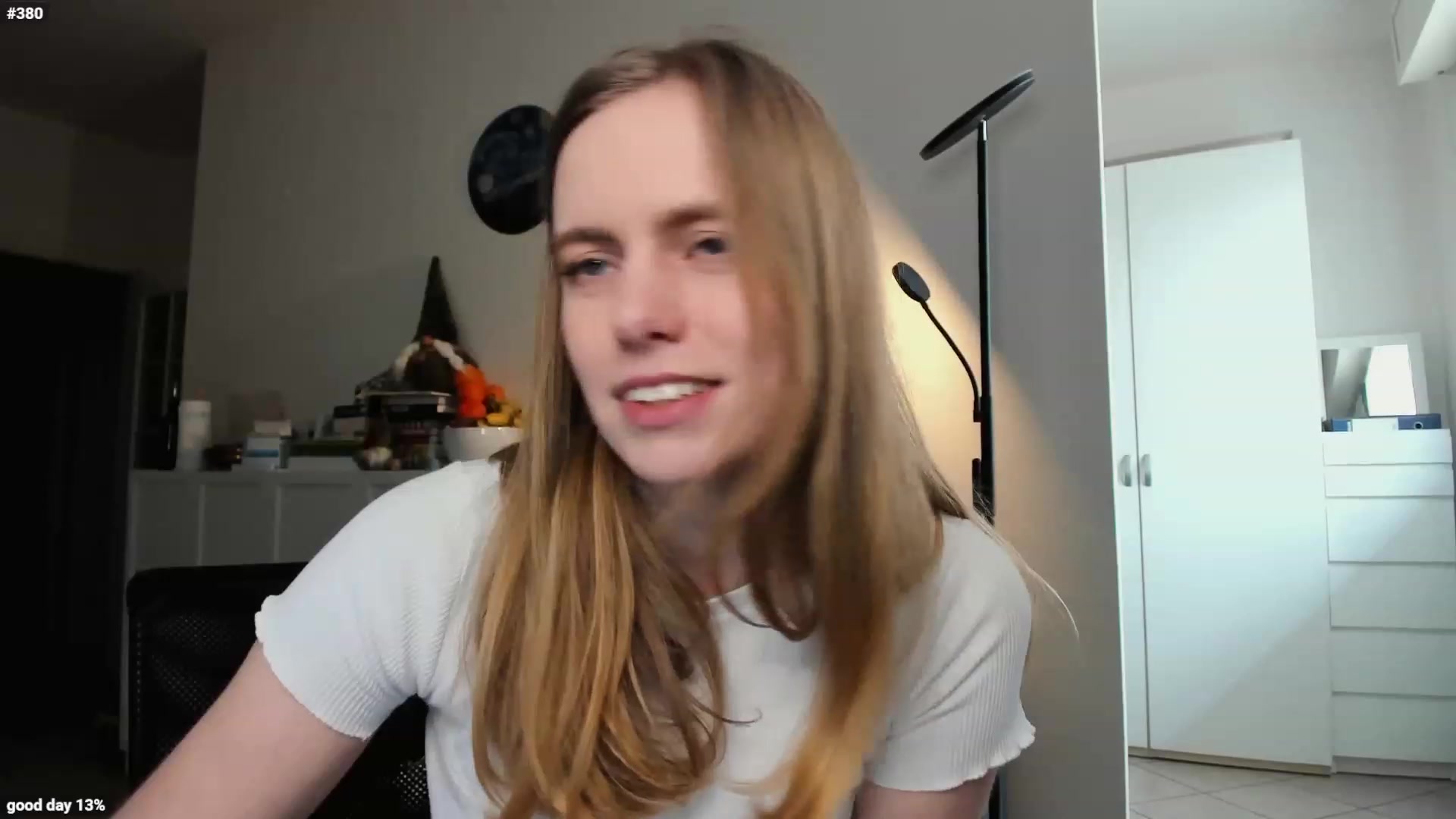 Gallery image thumbnail from Personage's myfreecams stream on, 04/08/2023, 15:16 image 20 of 20